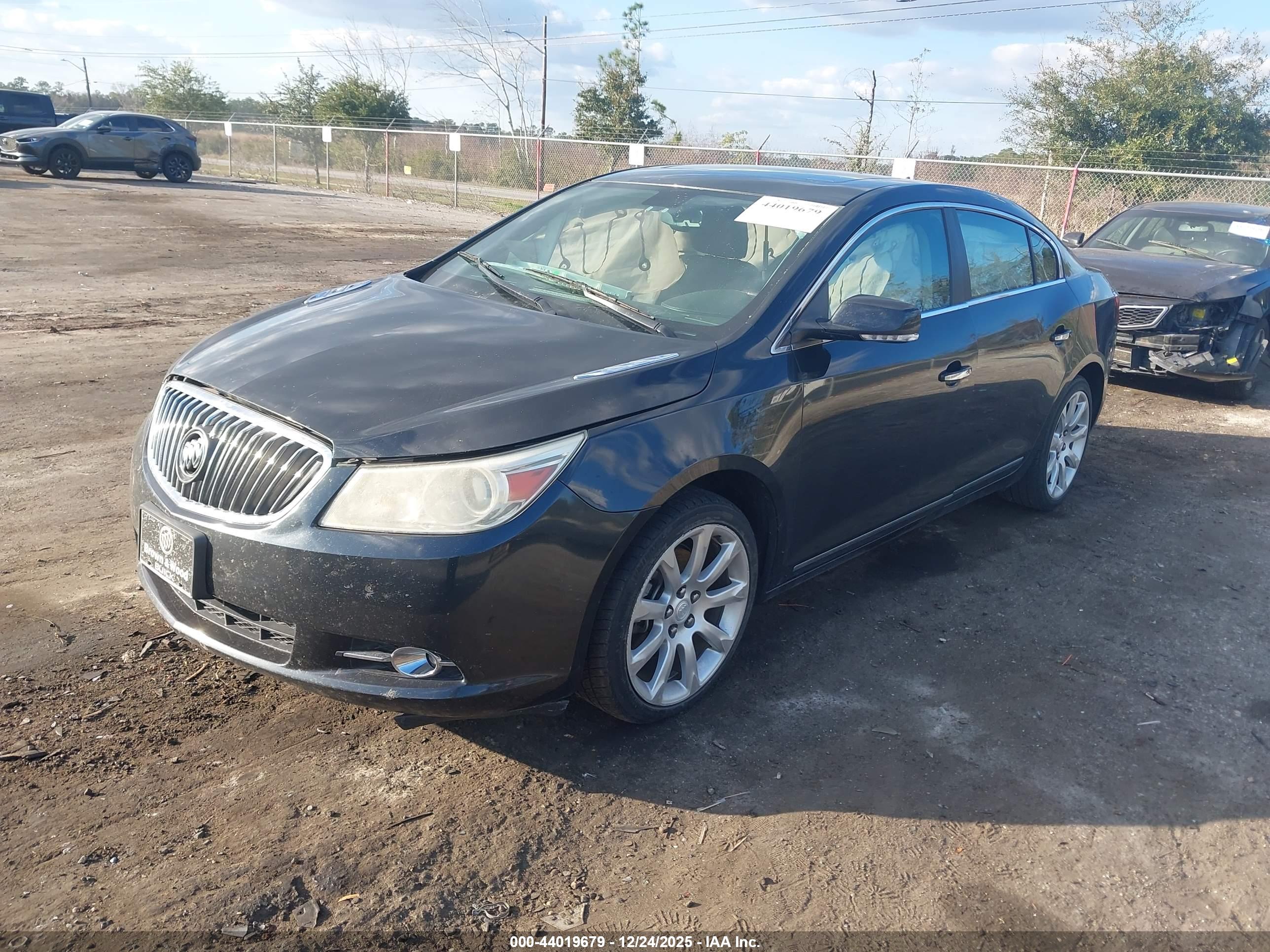 BUICK LACROSSE image 2