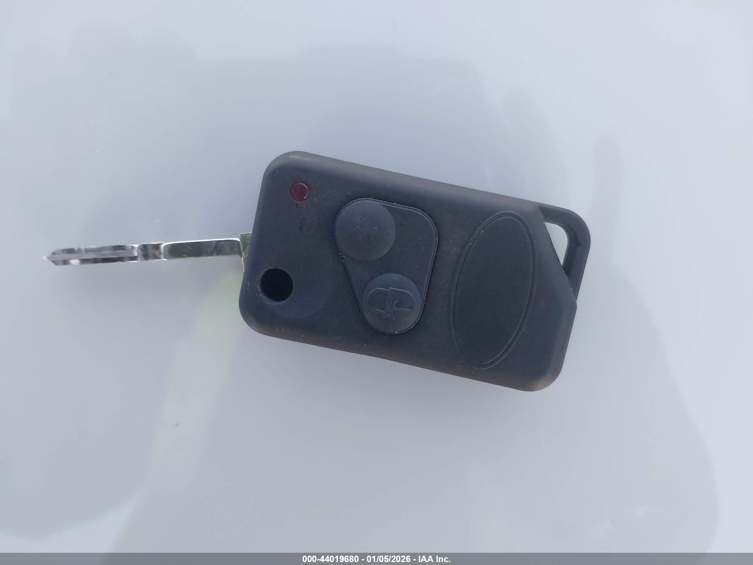 LAND ROVER image 11