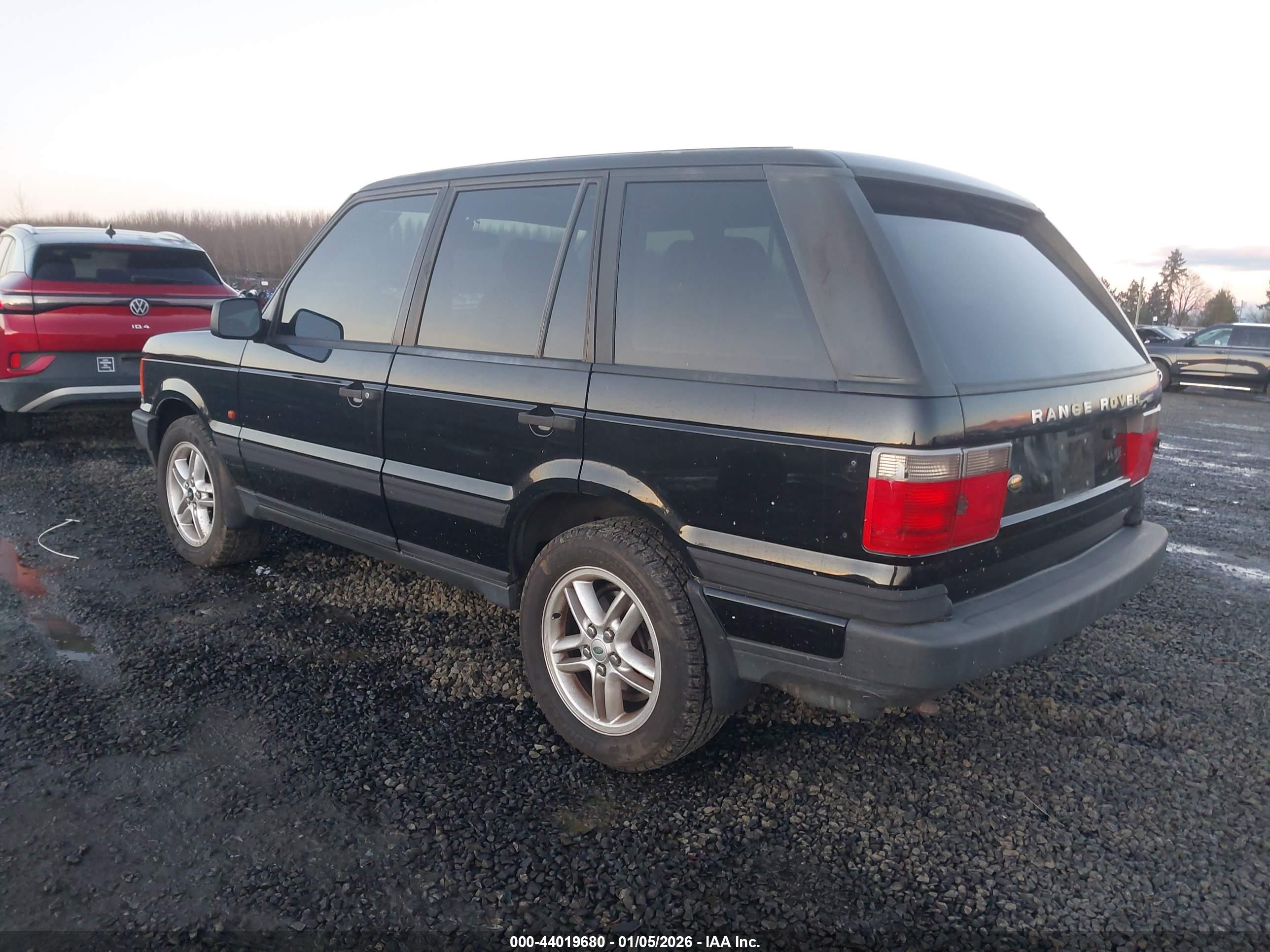 LAND ROVER image 3