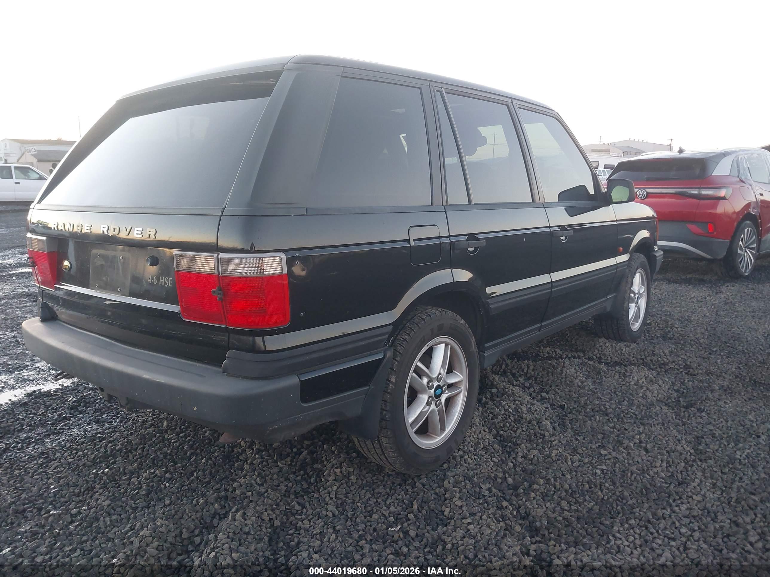 LAND ROVER image 4