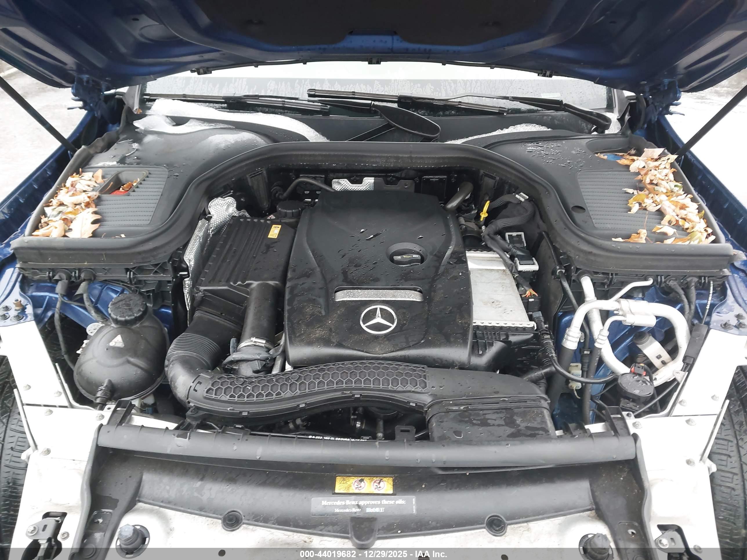 MERCEDES-BENZ GLC image 10