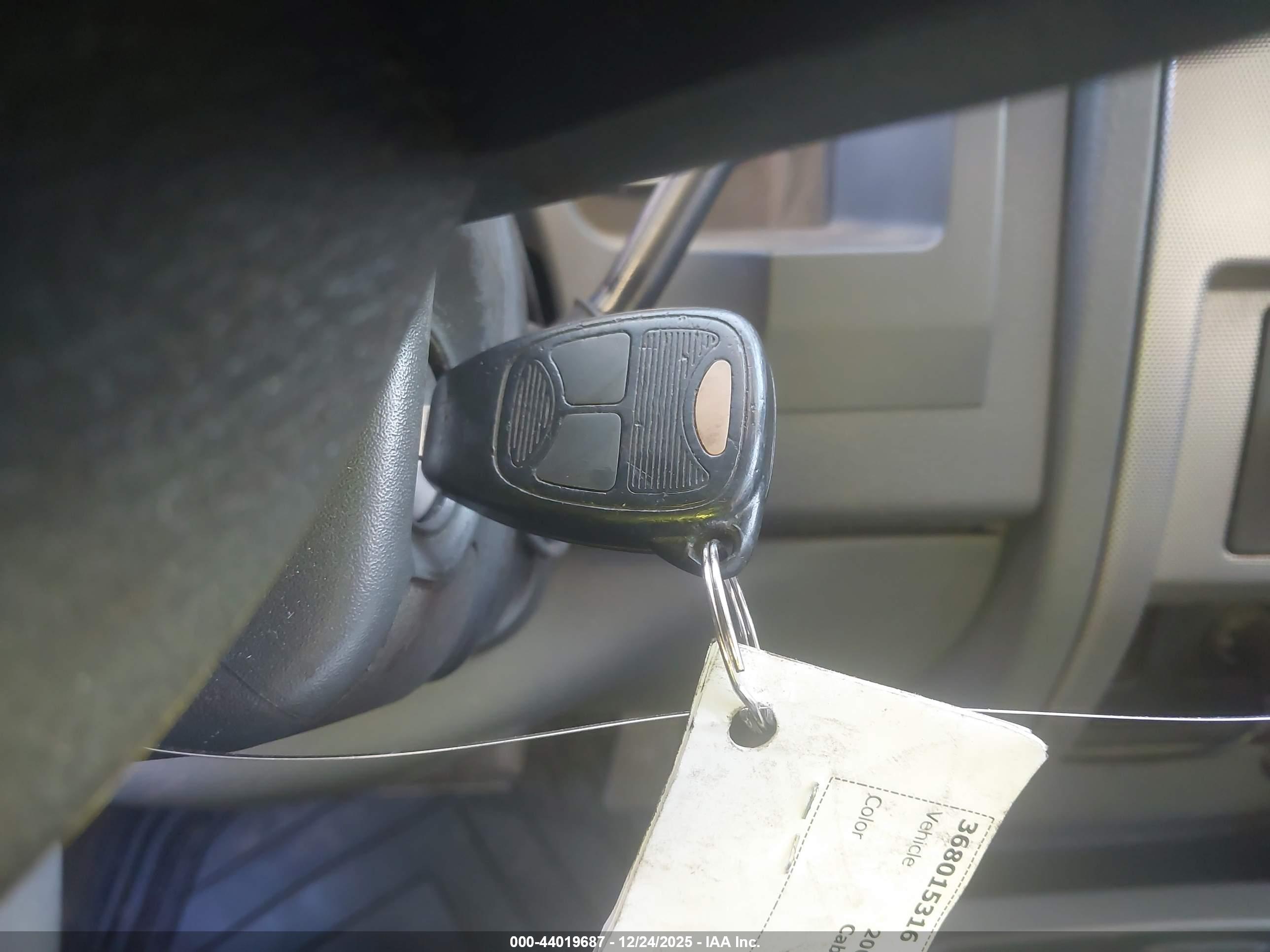 DODGE DAKOTA image 11