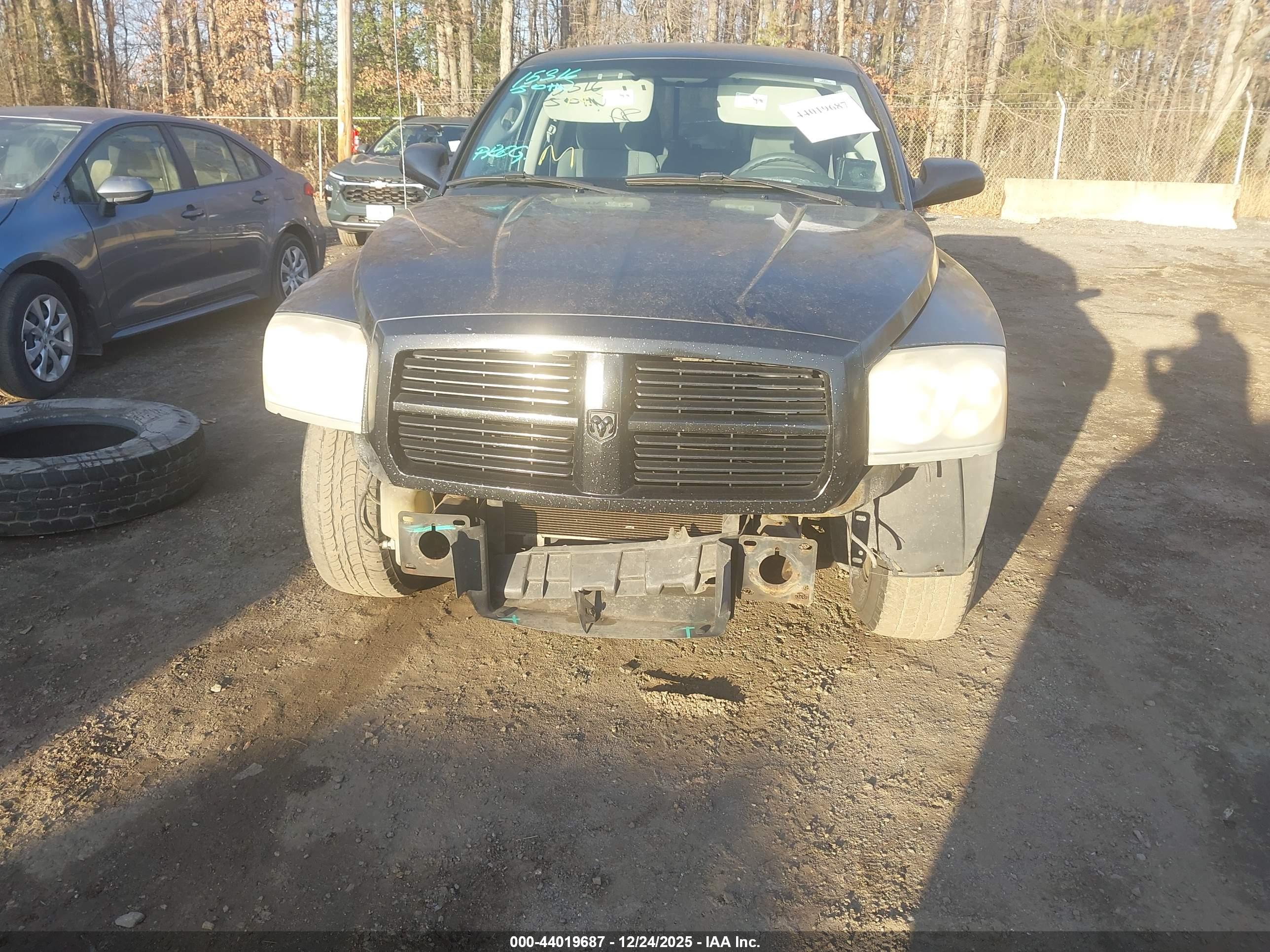 DODGE DAKOTA image 6