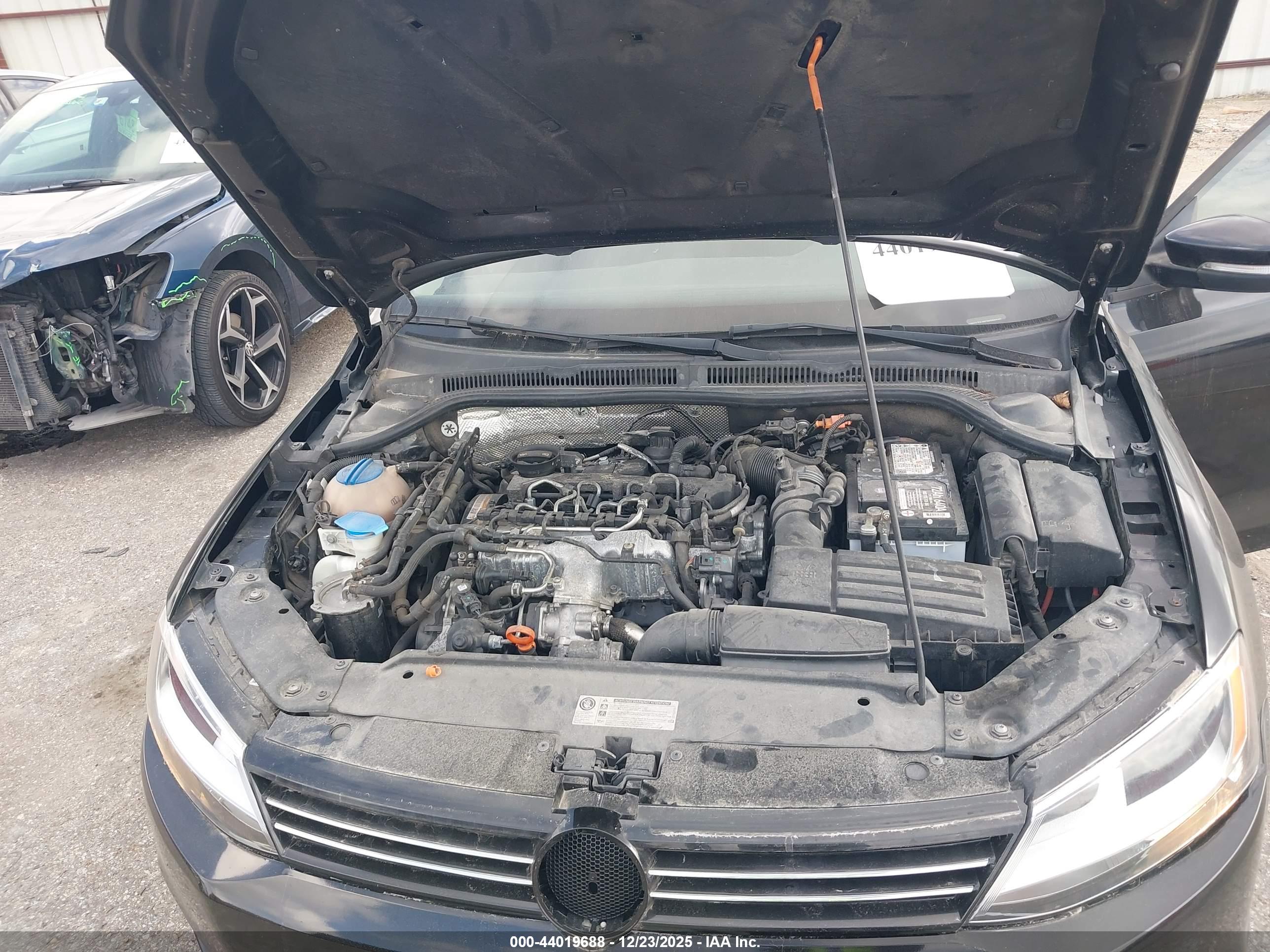 VOLKSWAGEN JETTA image 10