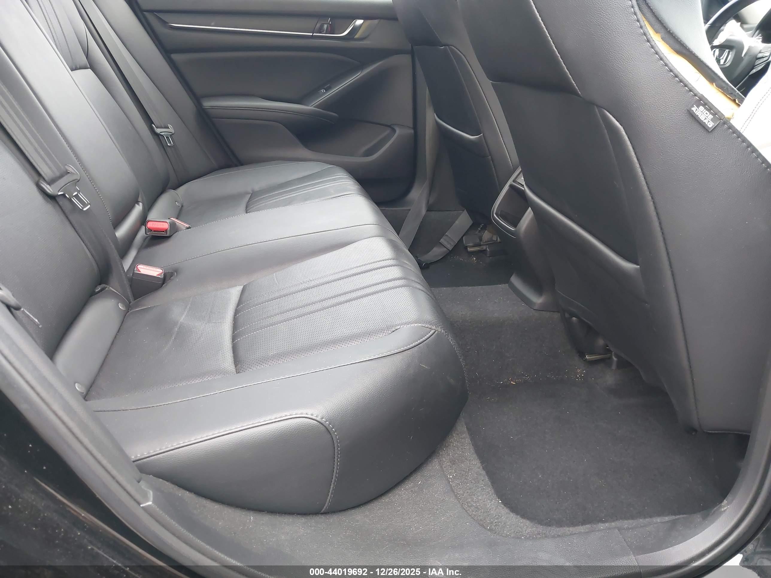 HONDA ACCORD image 8