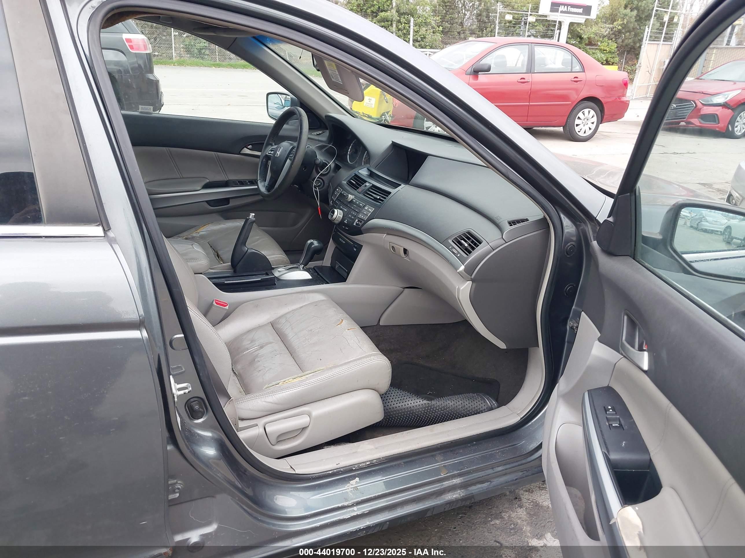 HONDA ACCORD image 5