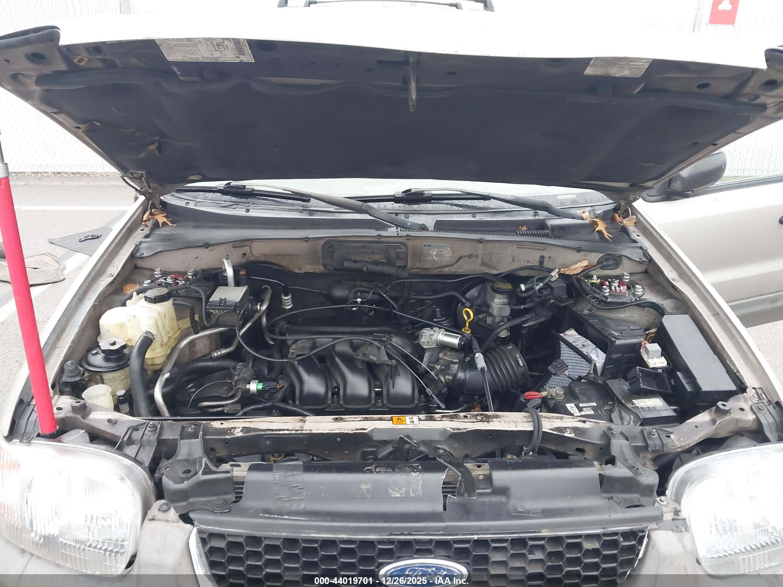 FORD ESCAPE image 10