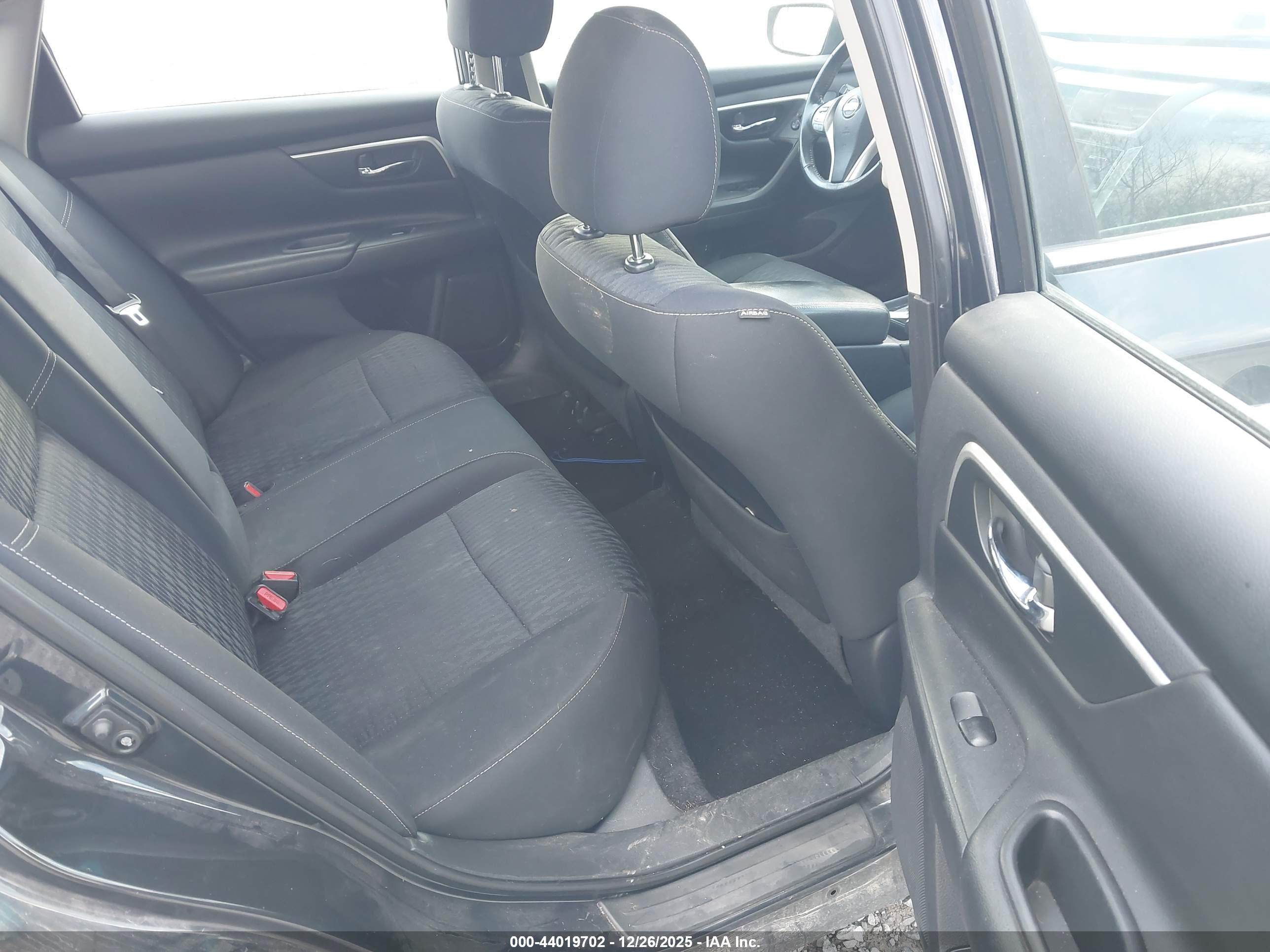 NISSAN ALTIMA image 8