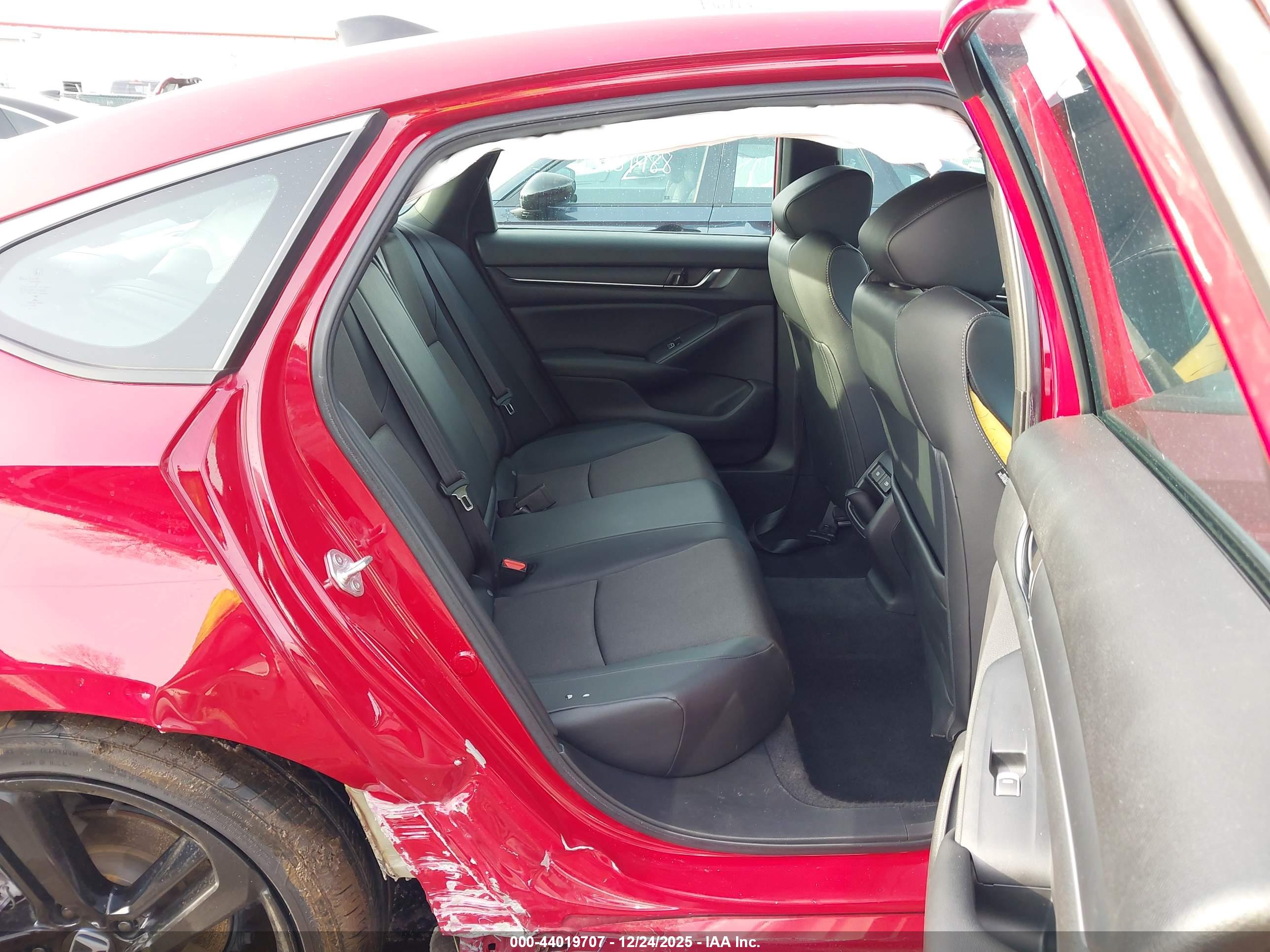 HONDA ACCORD image 8