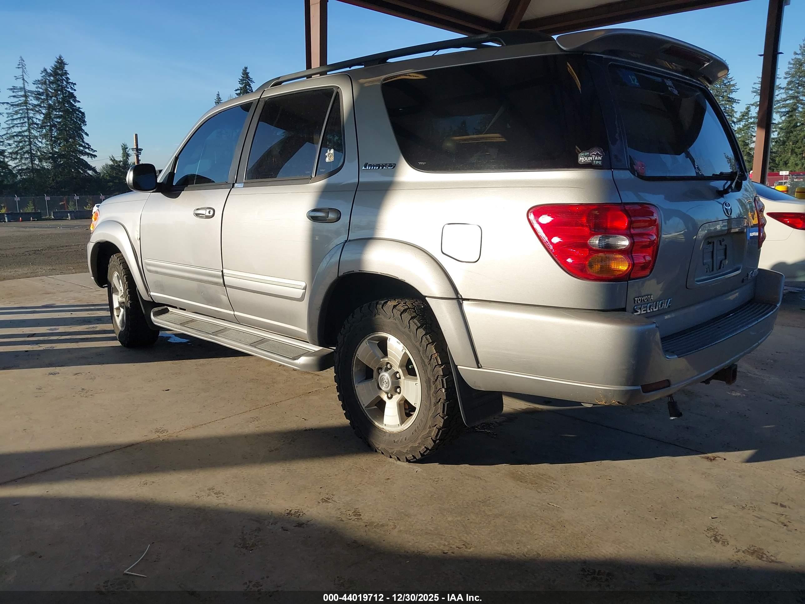 TOYOTA SEQUOIA image 3