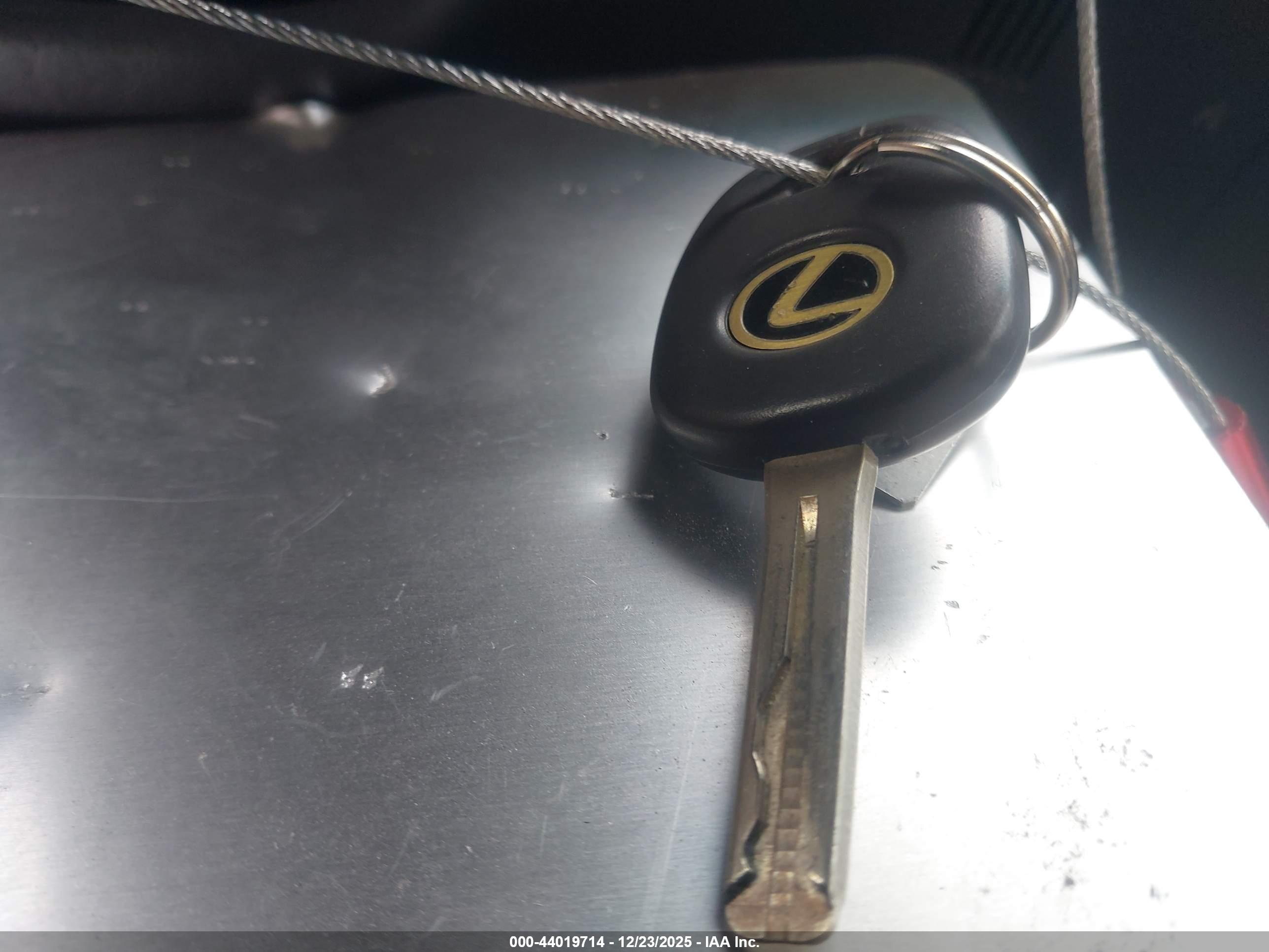 LEXUS RX image 11