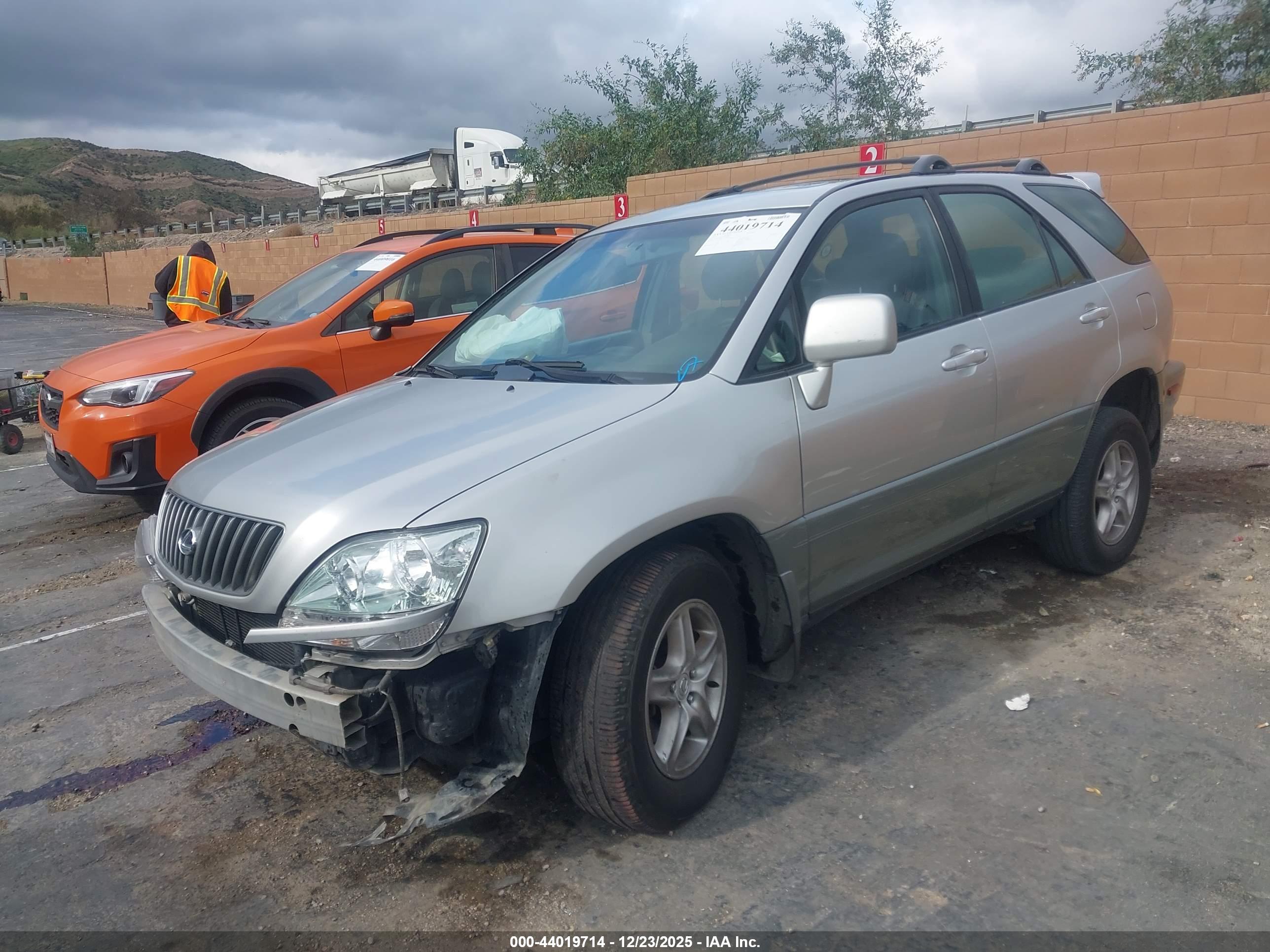 LEXUS RX image 2
