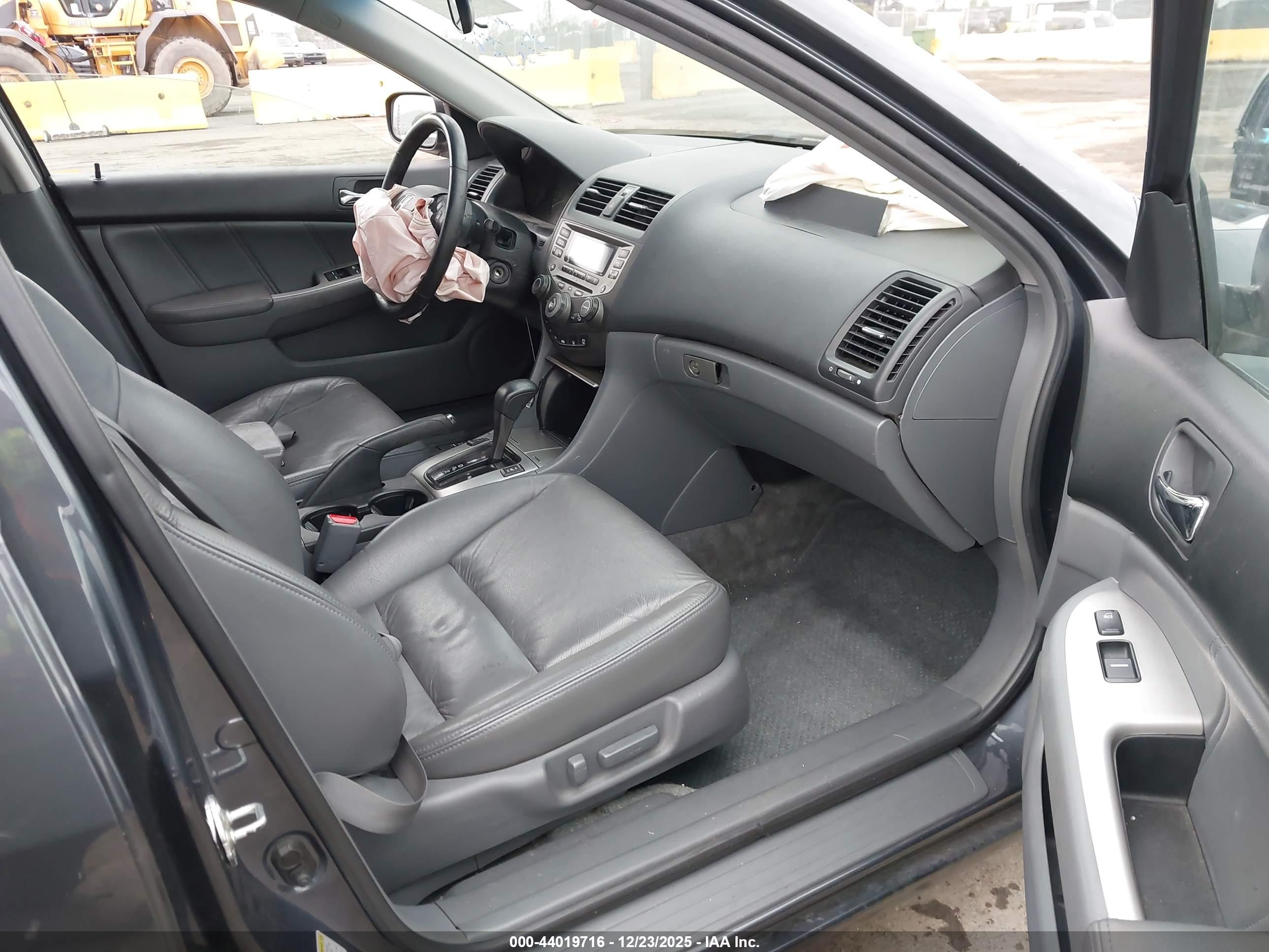 HONDA ACCORD image 5