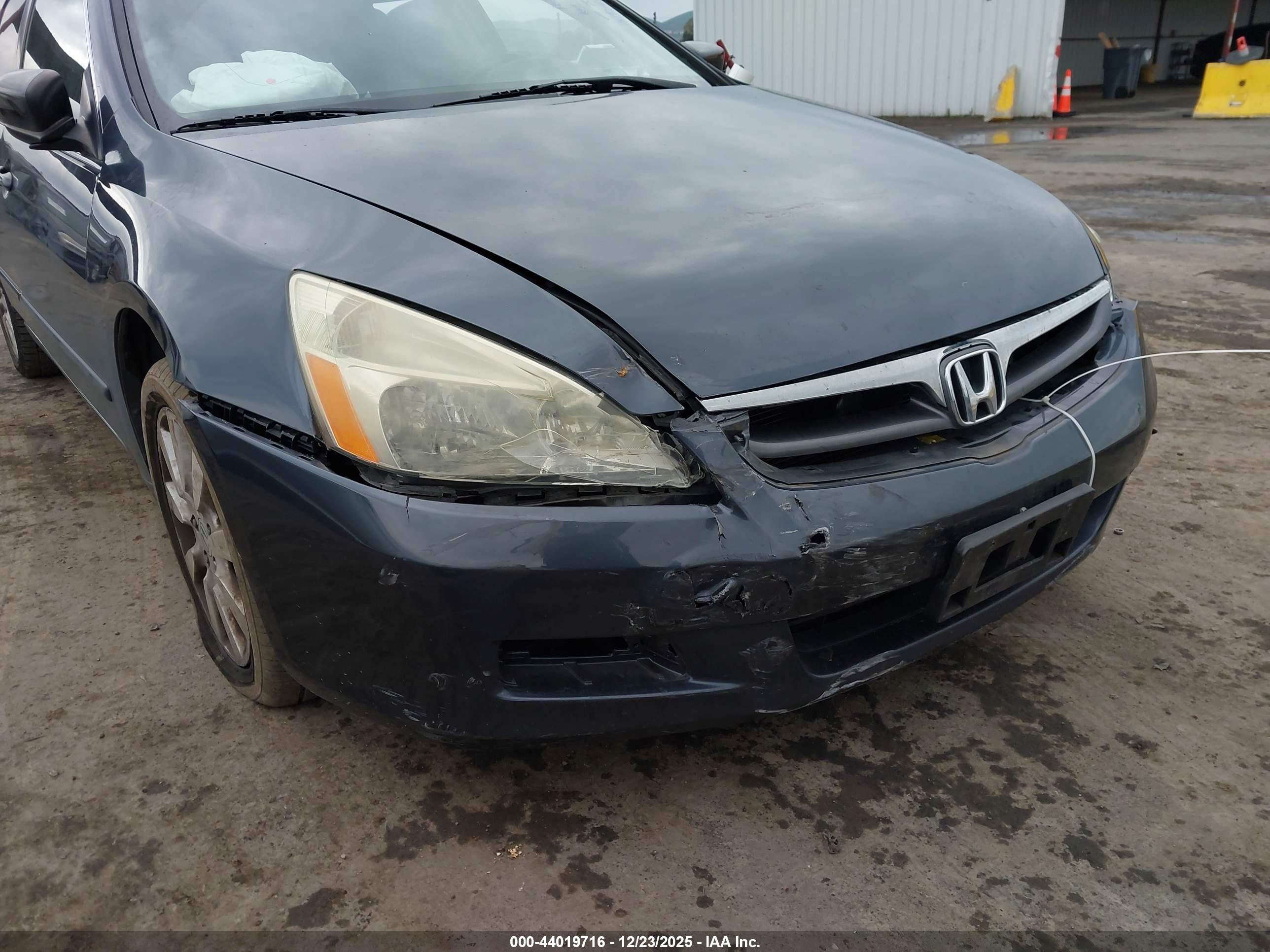 HONDA ACCORD image 6
