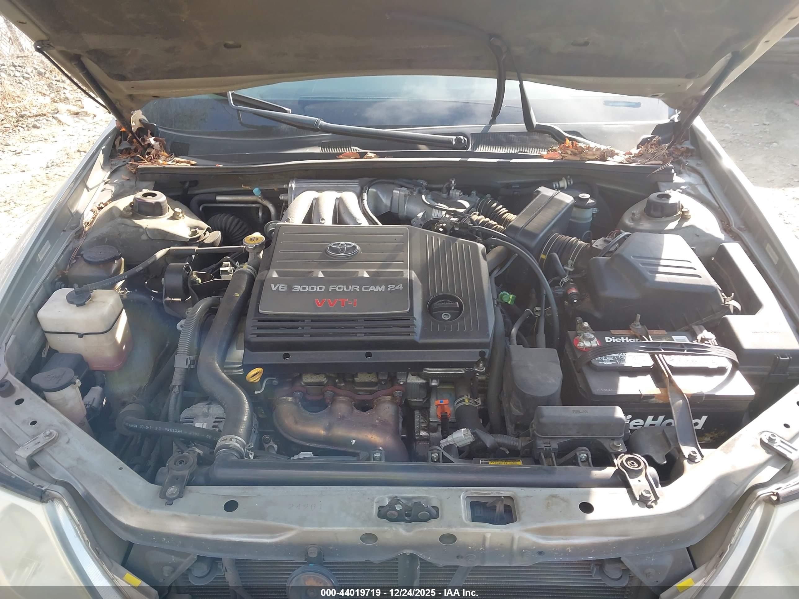 TOYOTA AVALON image 10