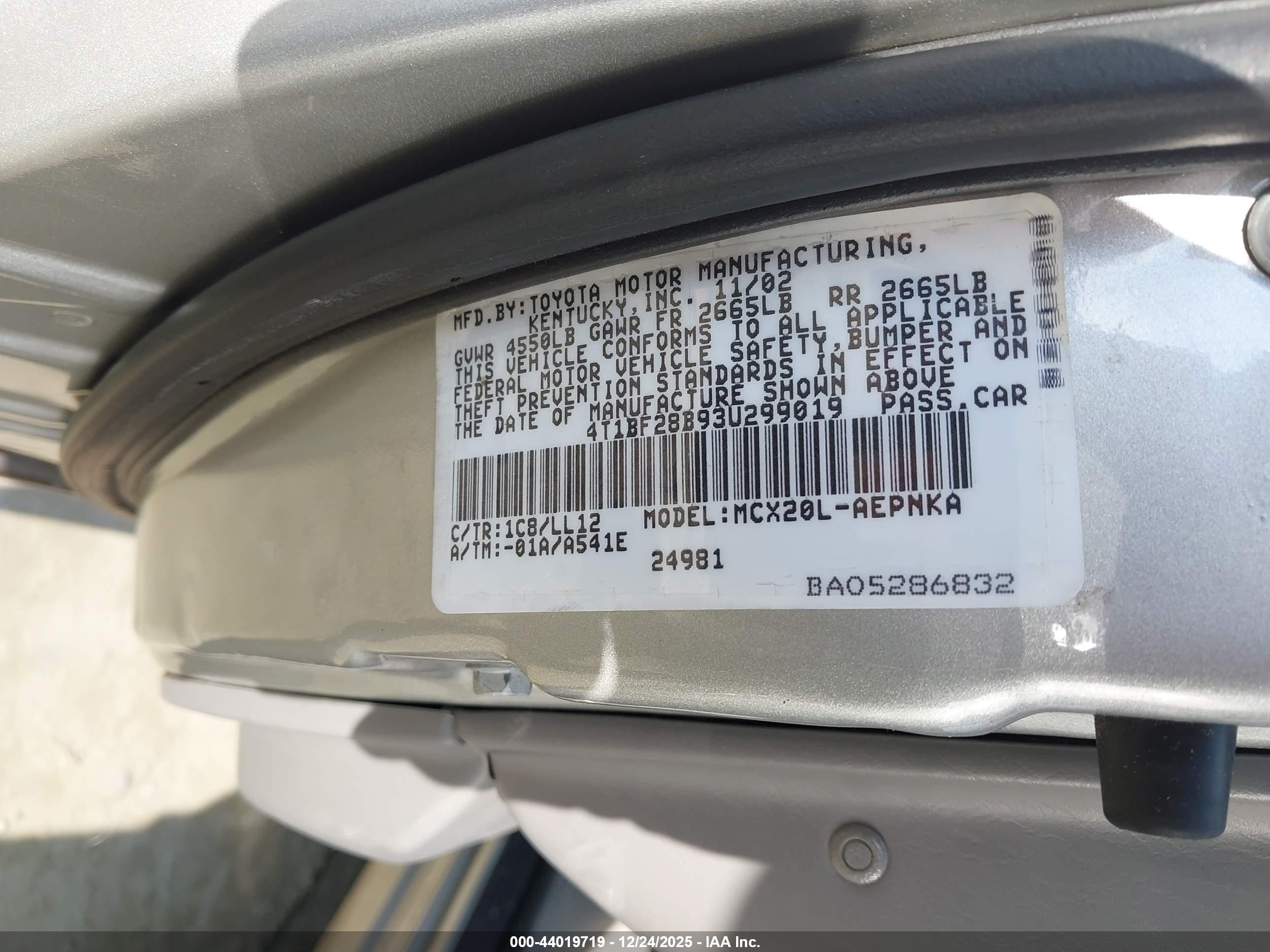 TOYOTA AVALON image 9