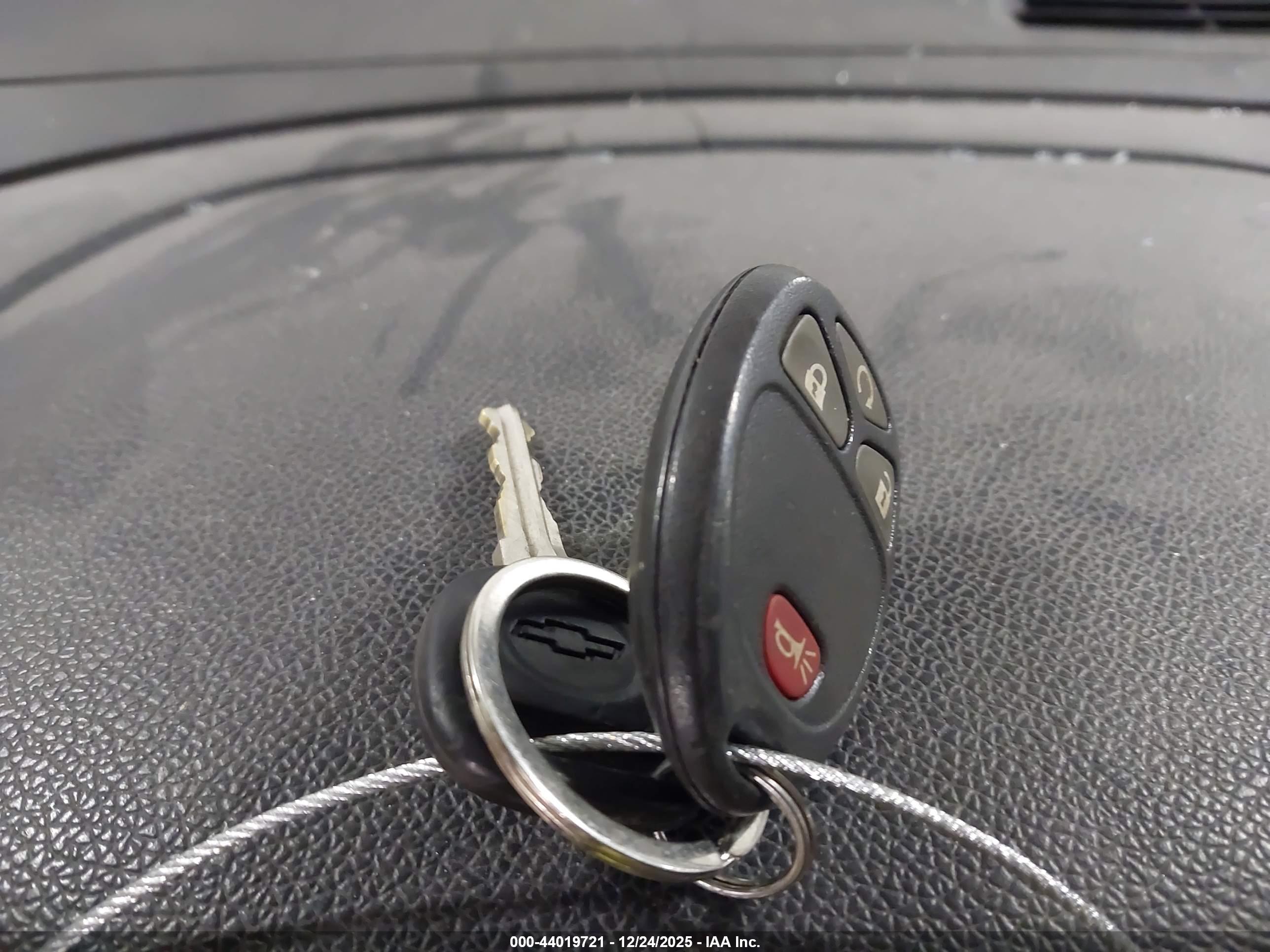 CHEVROLET SILVERADO image 11