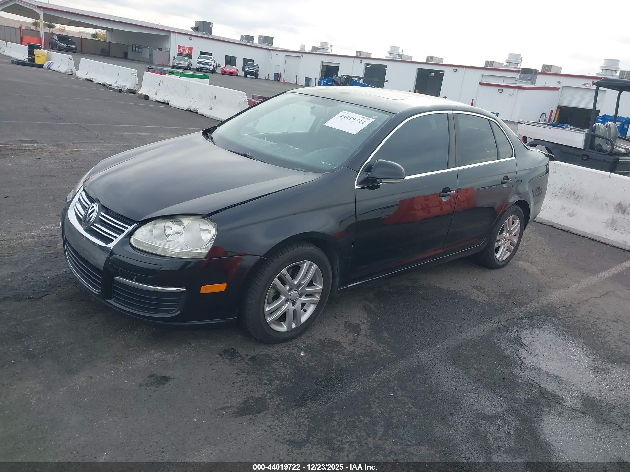VOLKSWAGEN JETTA image 2