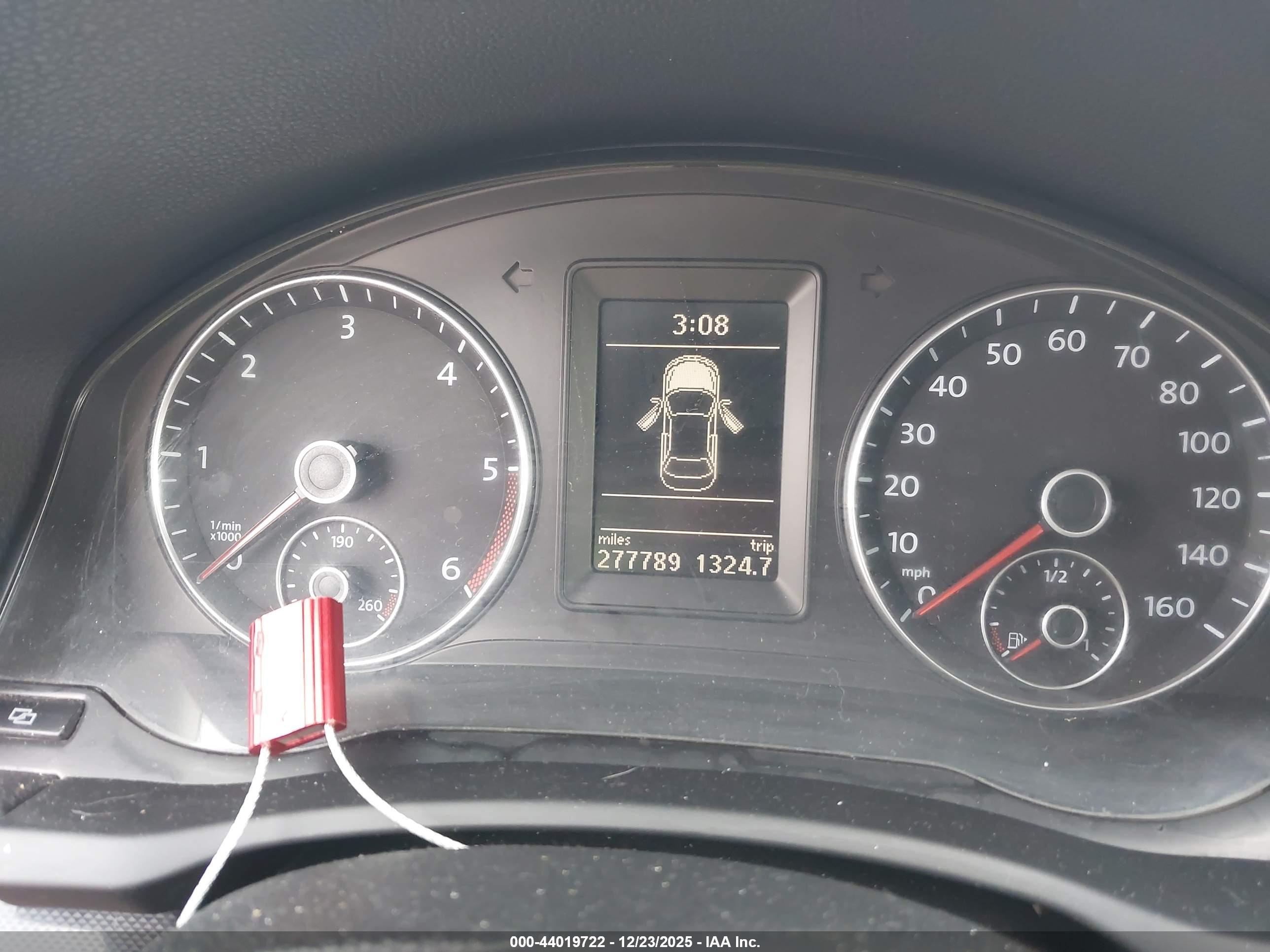 VOLKSWAGEN JETTA image 7