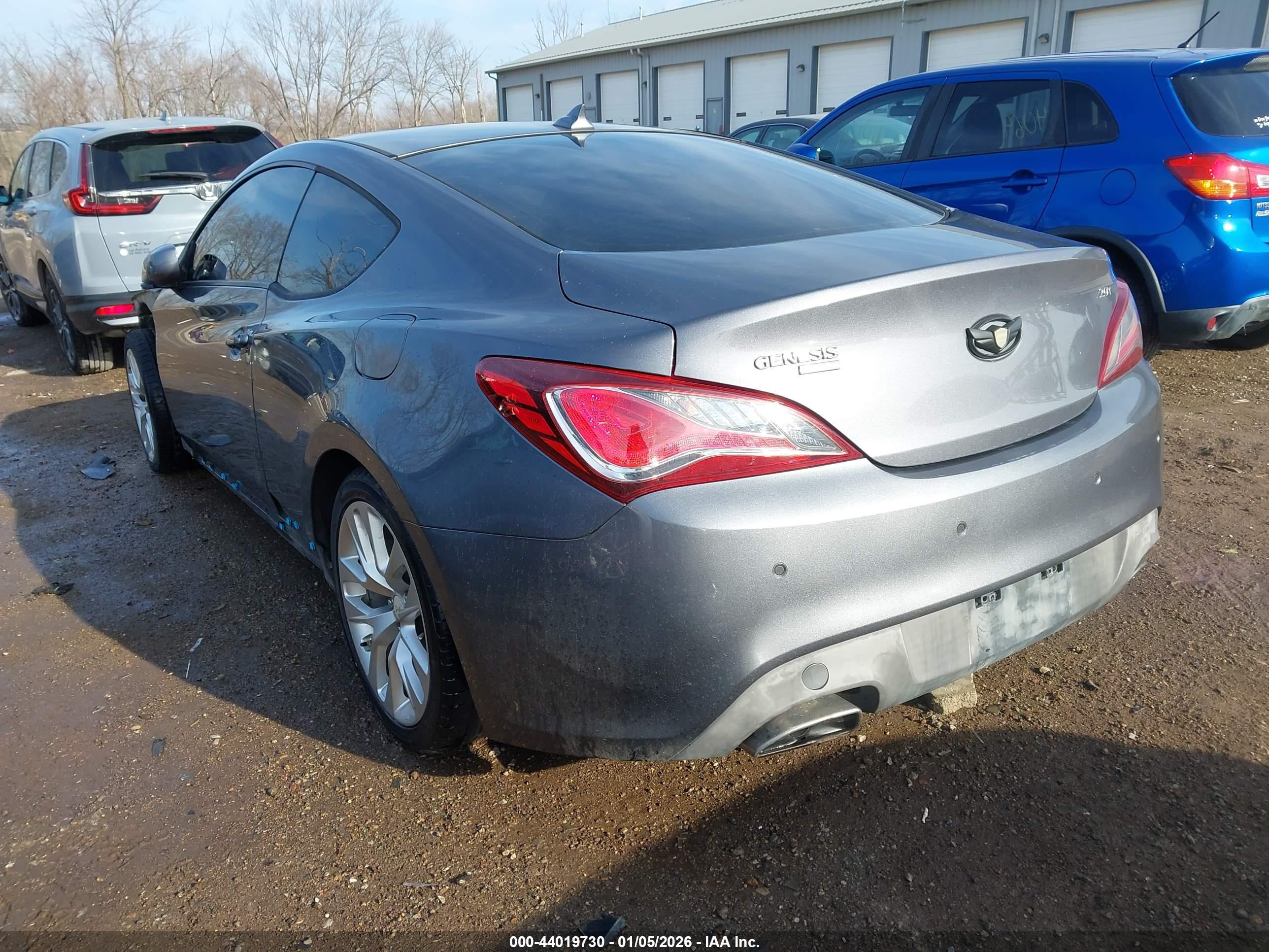 HYUNDAI GENESIS image 3