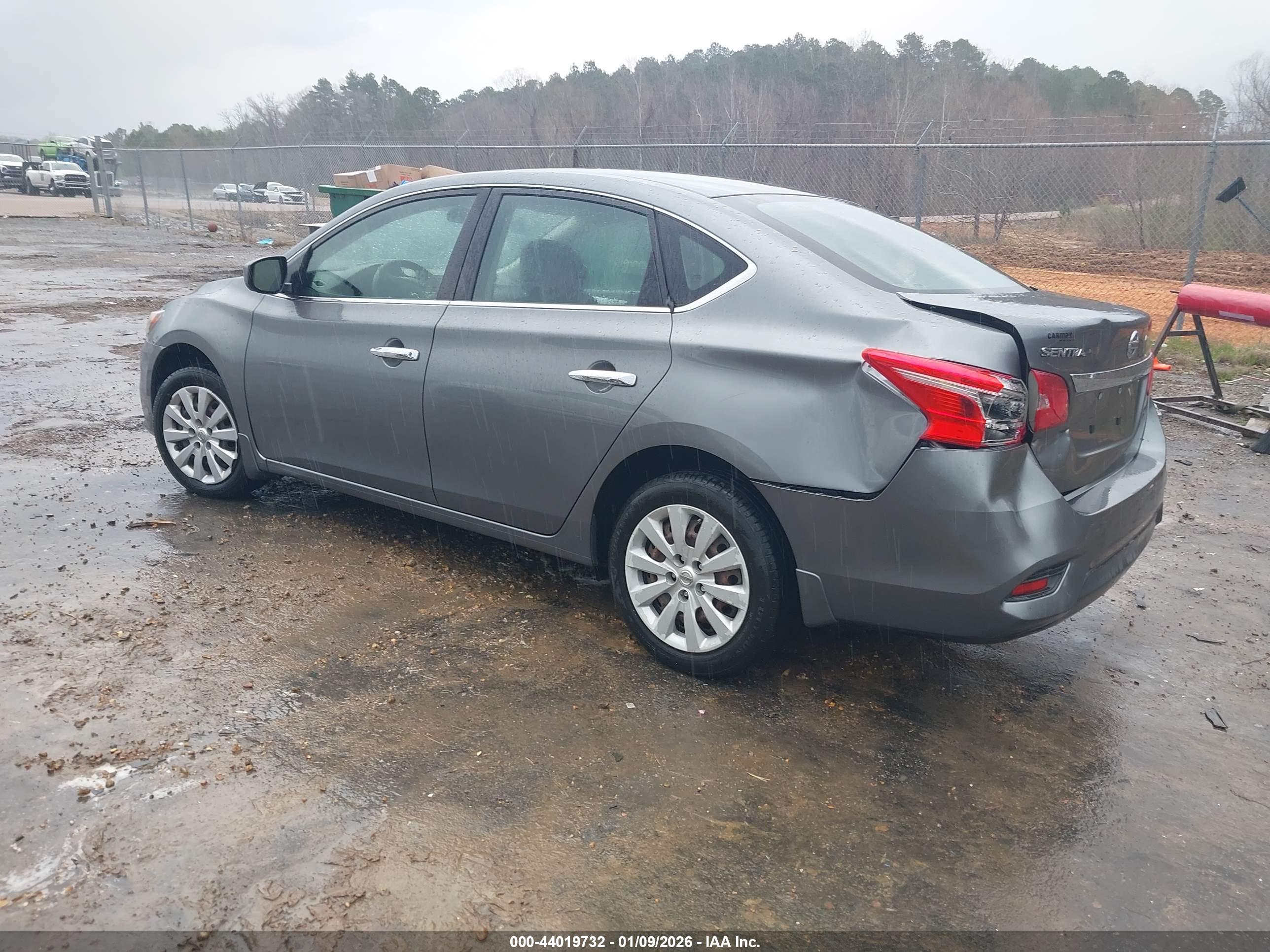 NISSAN SENTRA image 3
