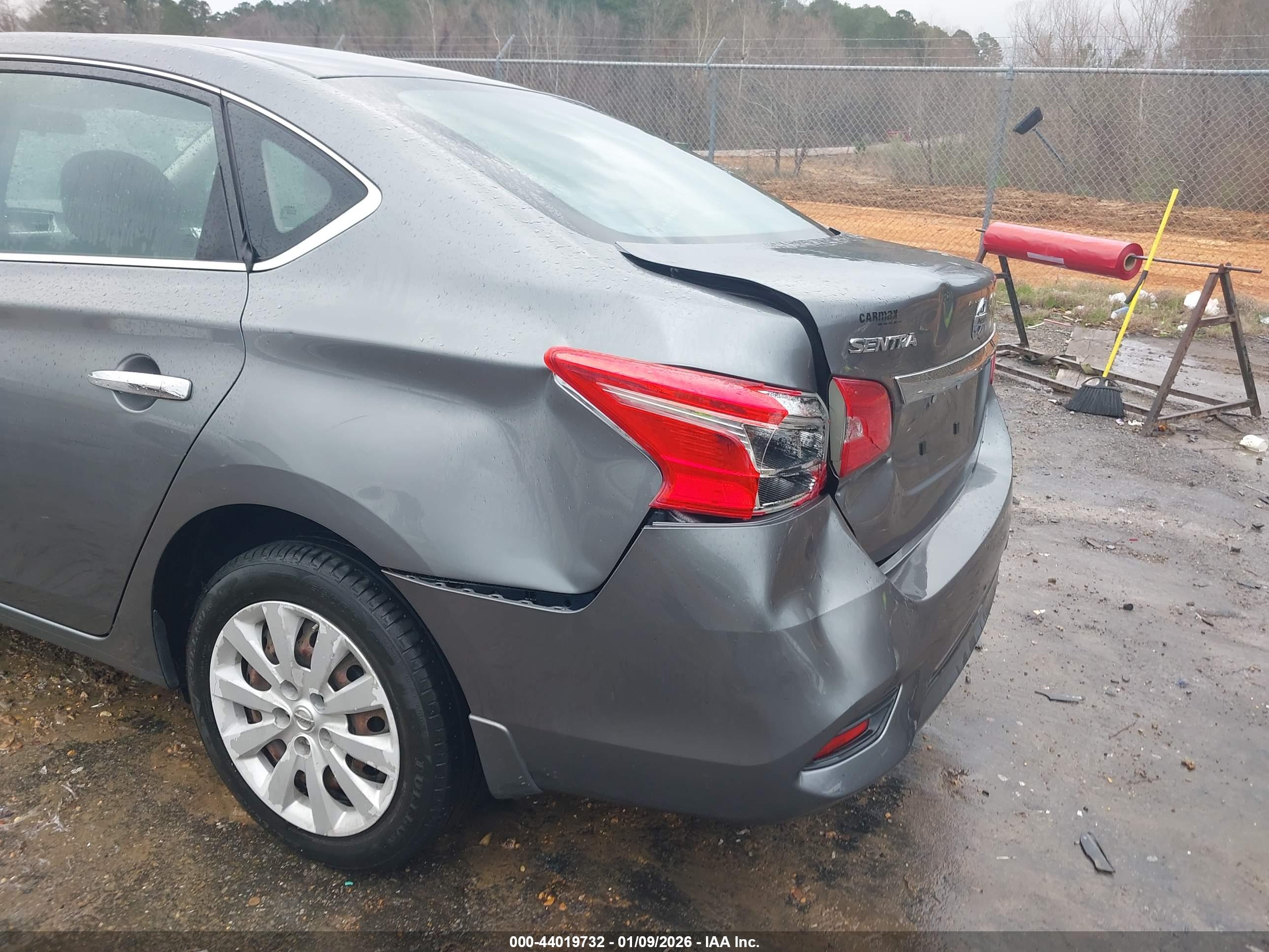 NISSAN SENTRA image 6