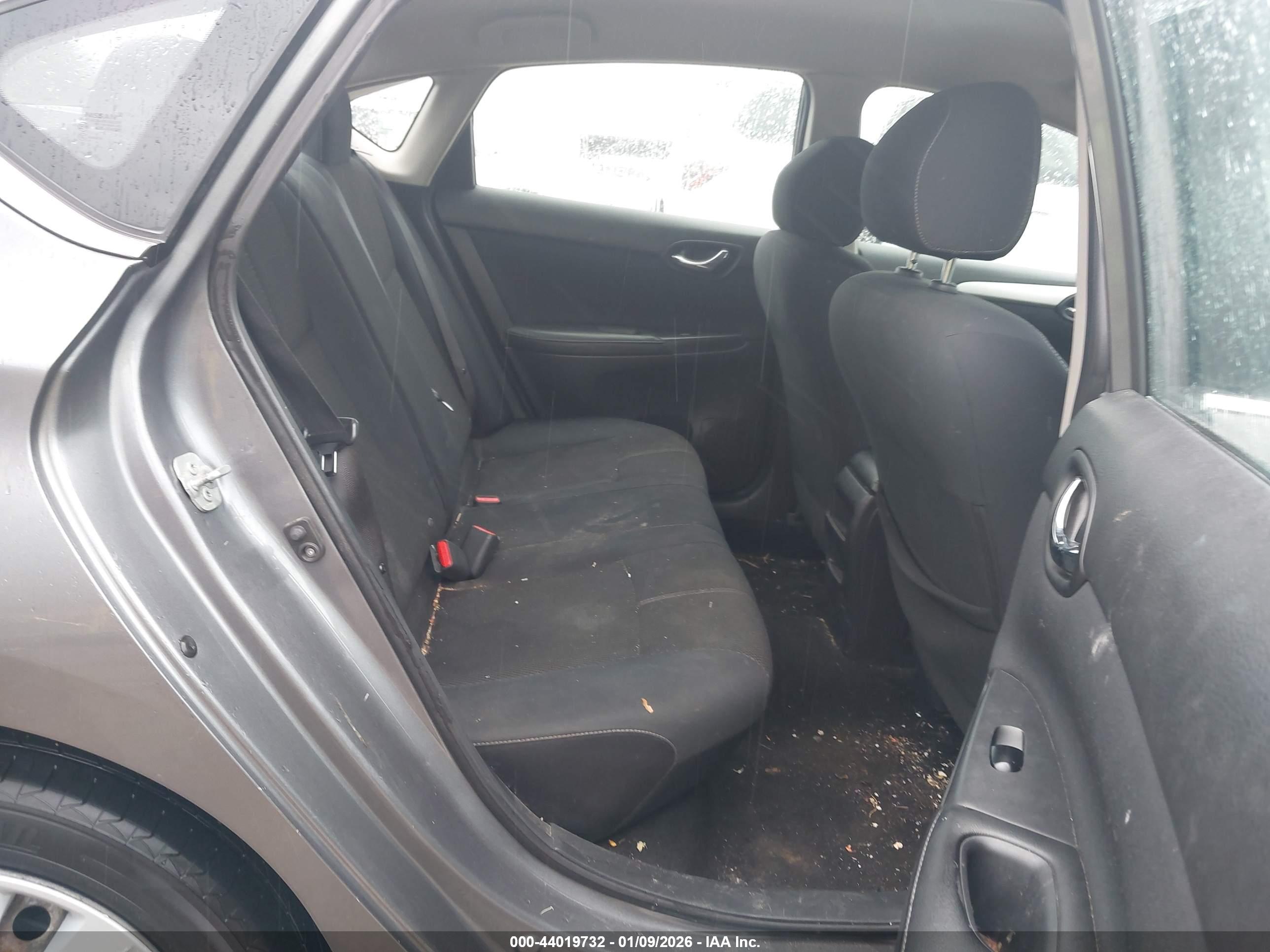 NISSAN SENTRA image 8