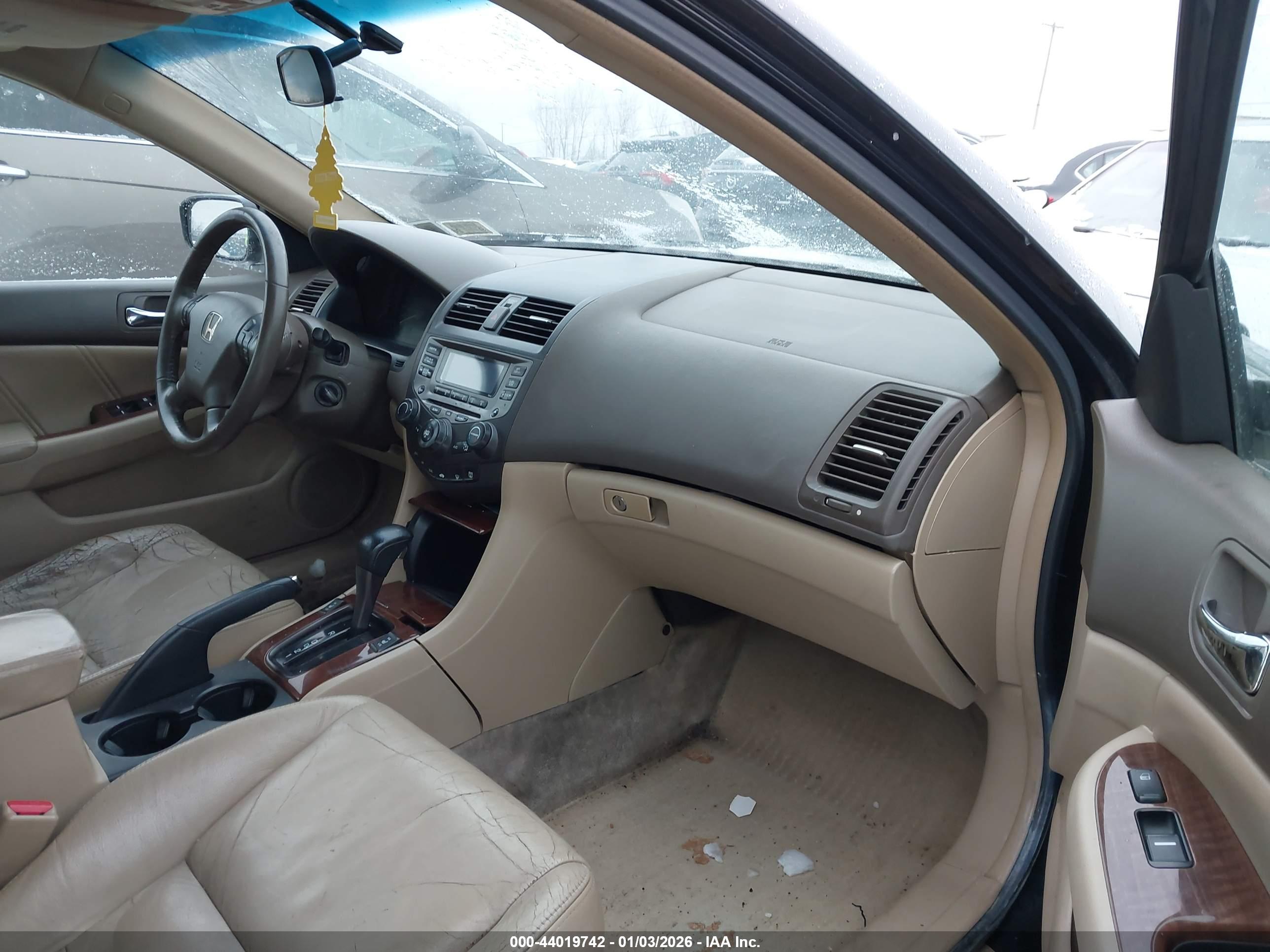 HONDA ACCORD image 5
