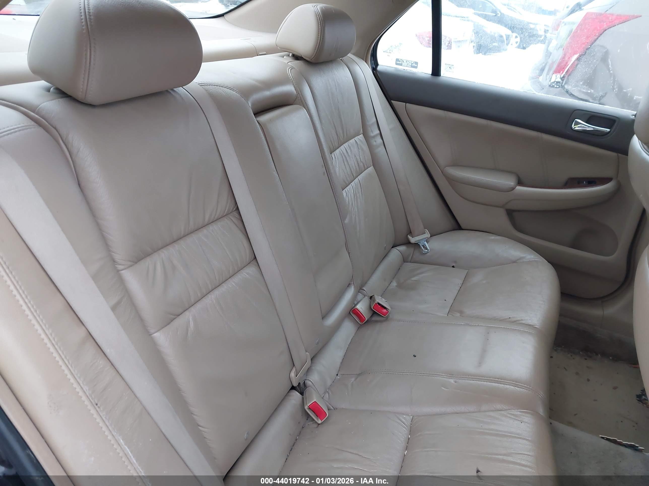 HONDA ACCORD image 8