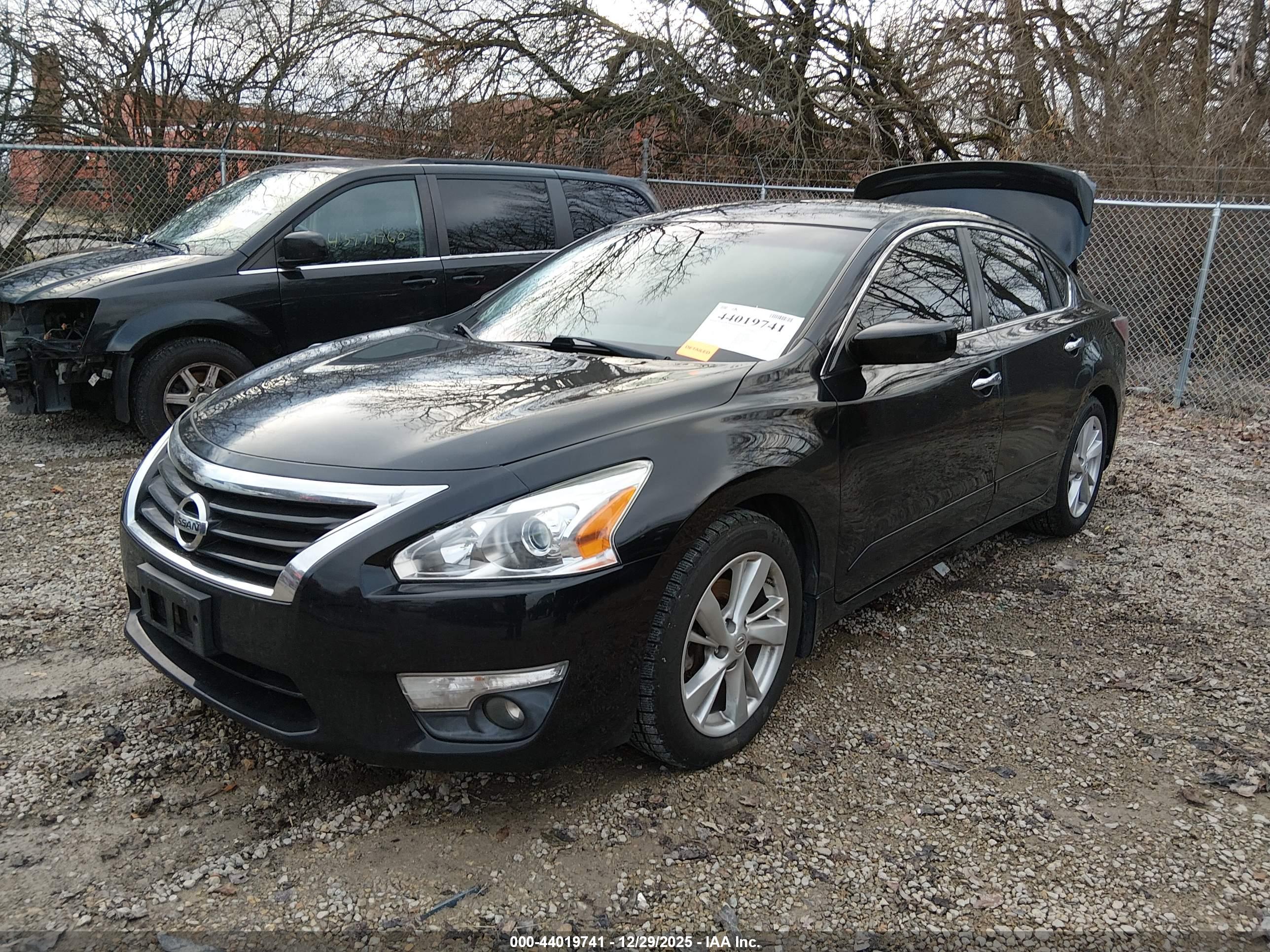 NISSAN ALTIMA image 2