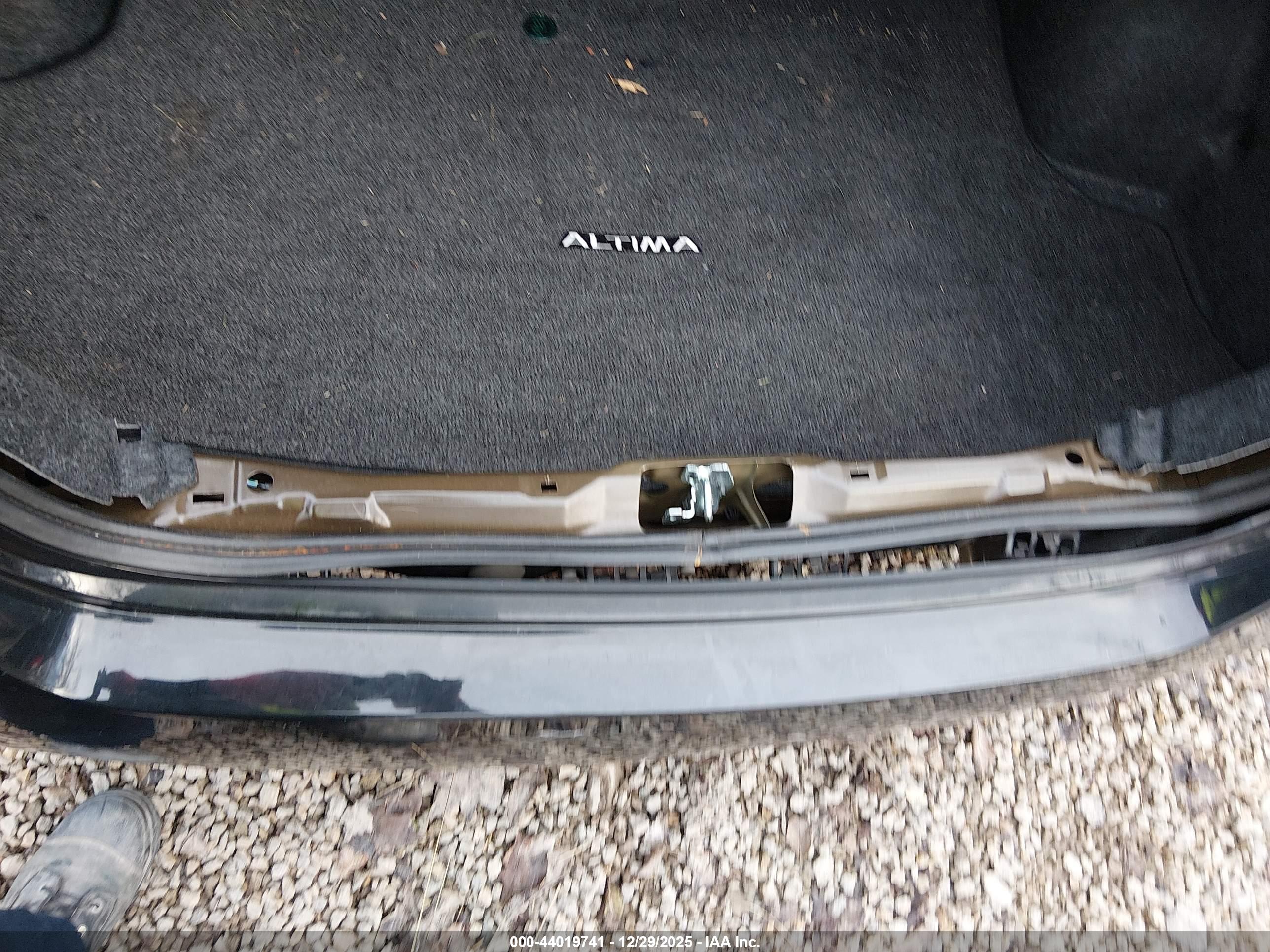 NISSAN ALTIMA image 6