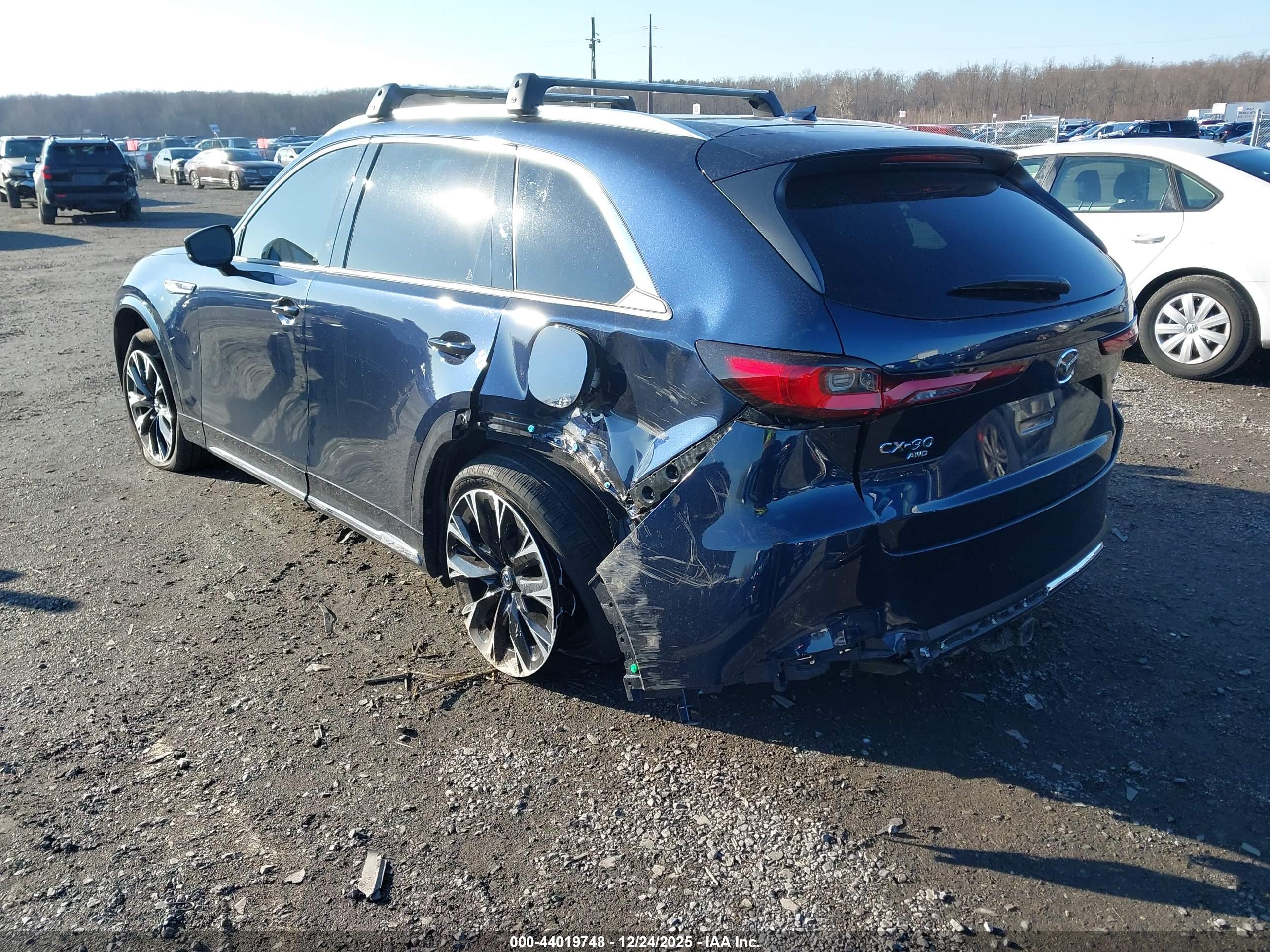 MAZDA CX-90 image 3