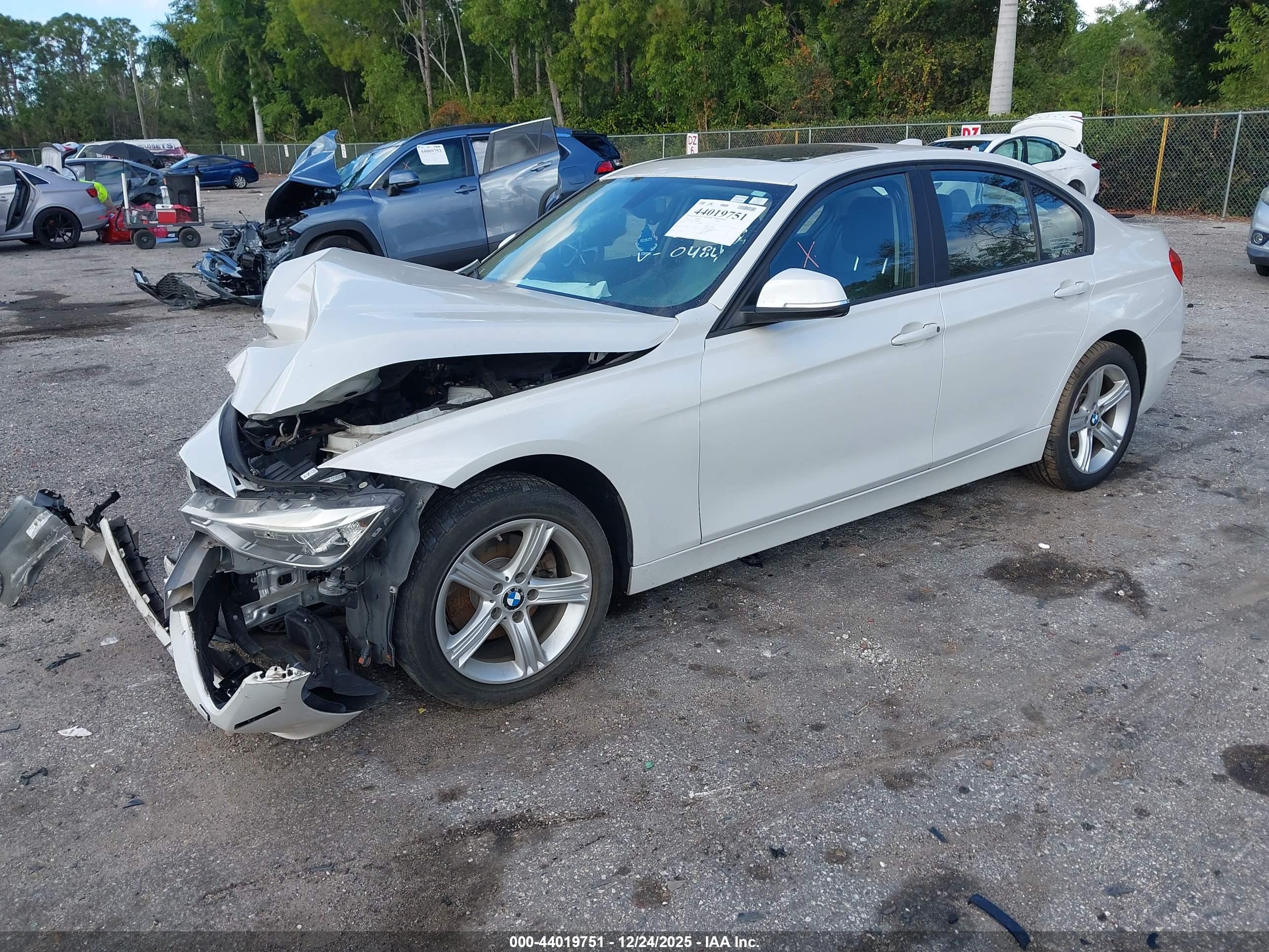 BMW 328I image 2