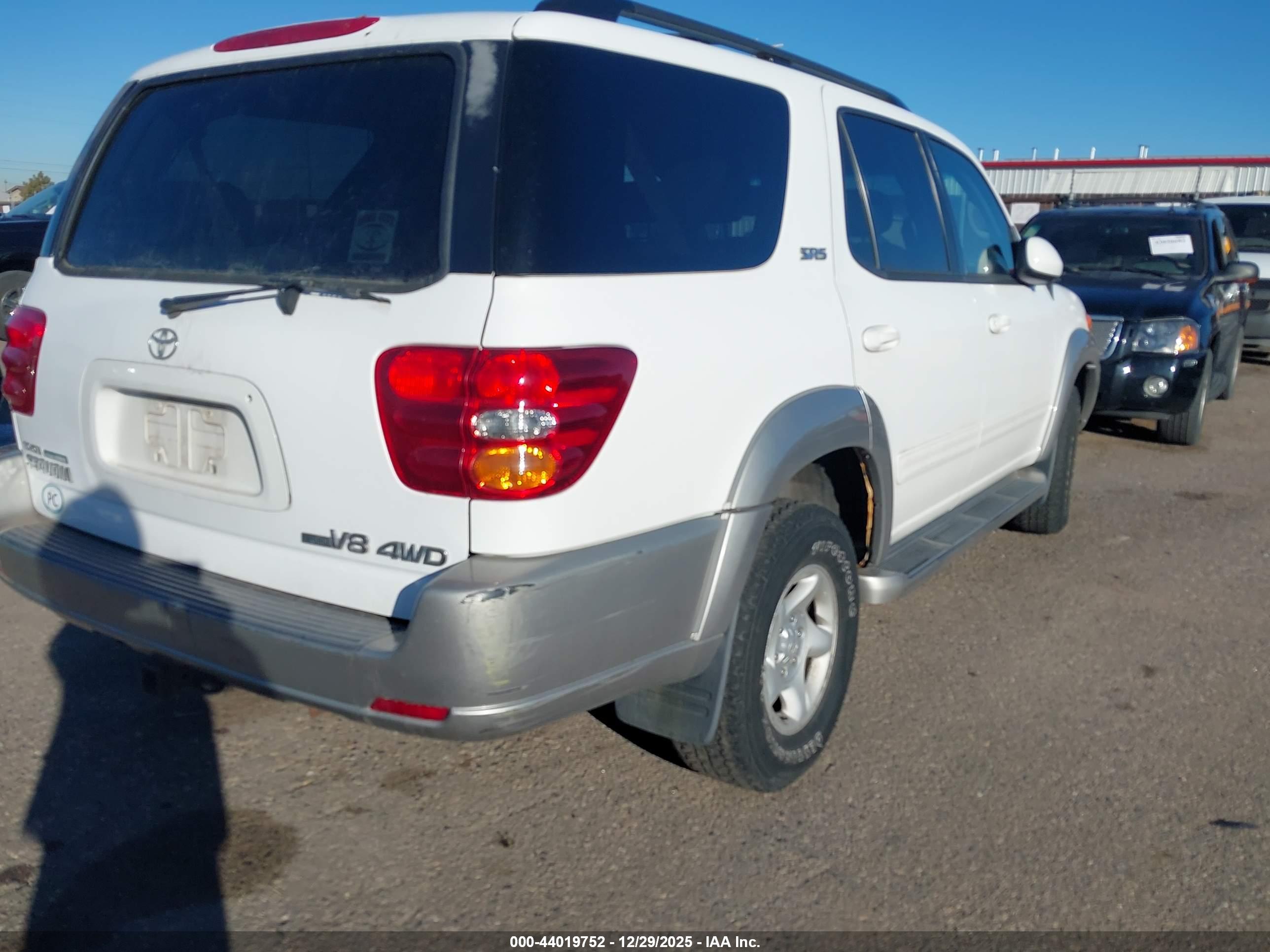 TOYOTA SEQUOIA image 4