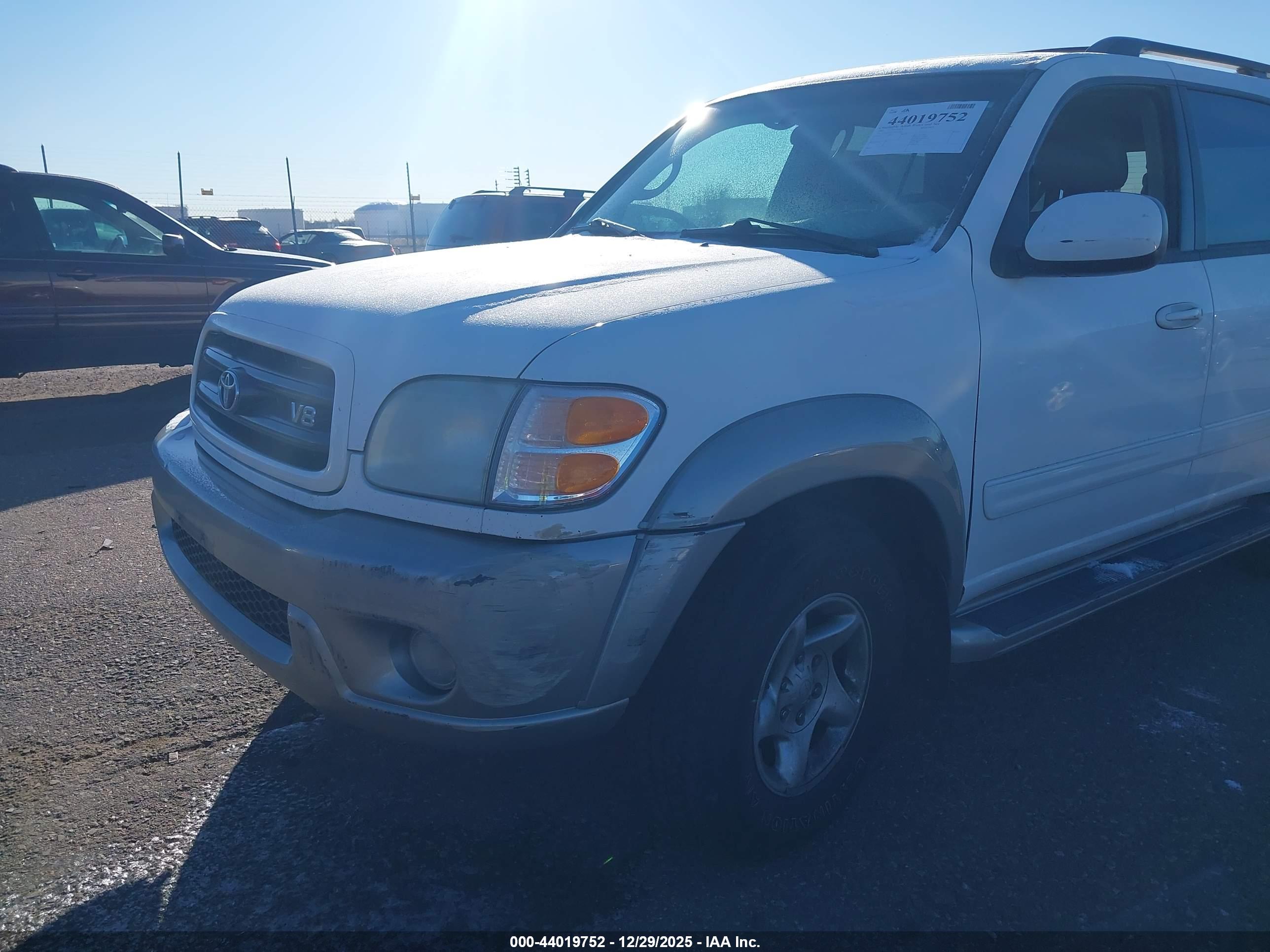 TOYOTA SEQUOIA image 6