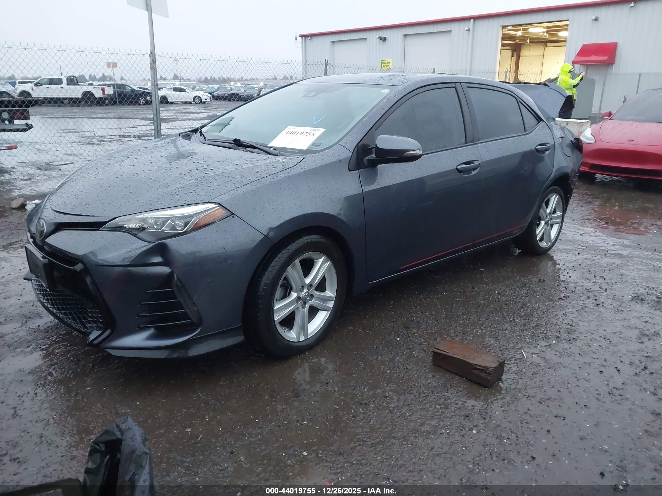 TOYOTA COROLLA image 2