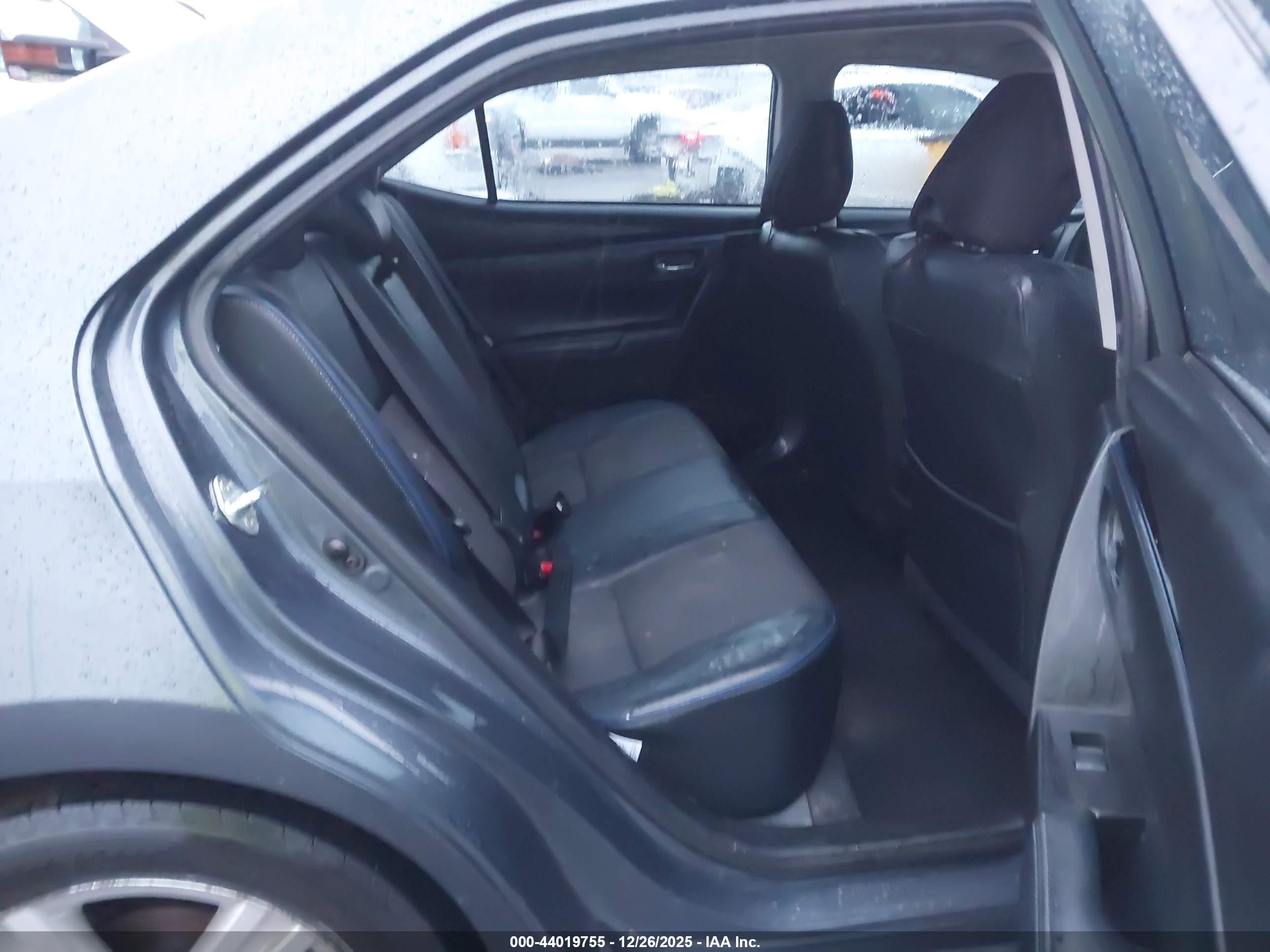 TOYOTA COROLLA image 8