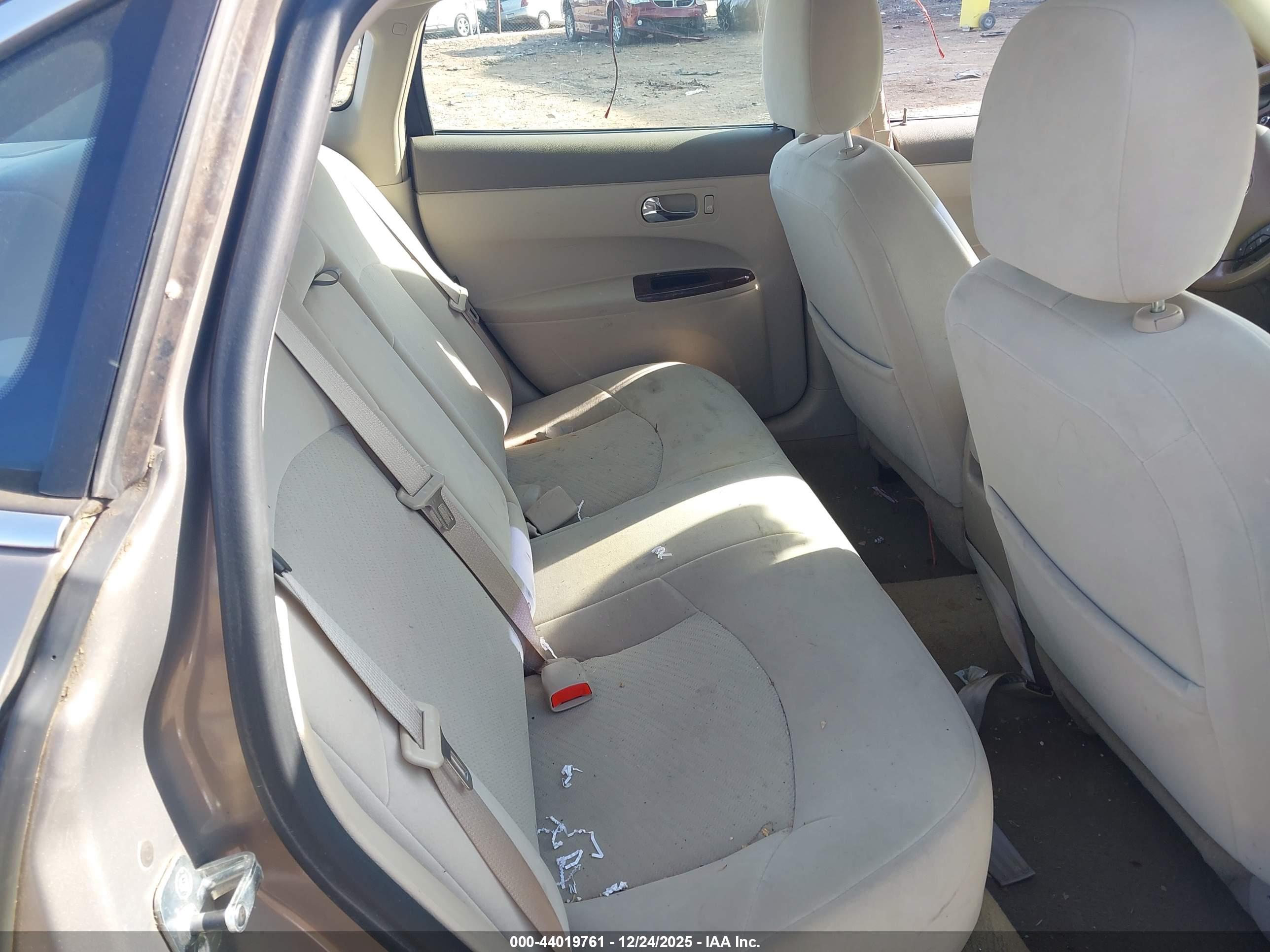 BUICK LACROSSE image 8