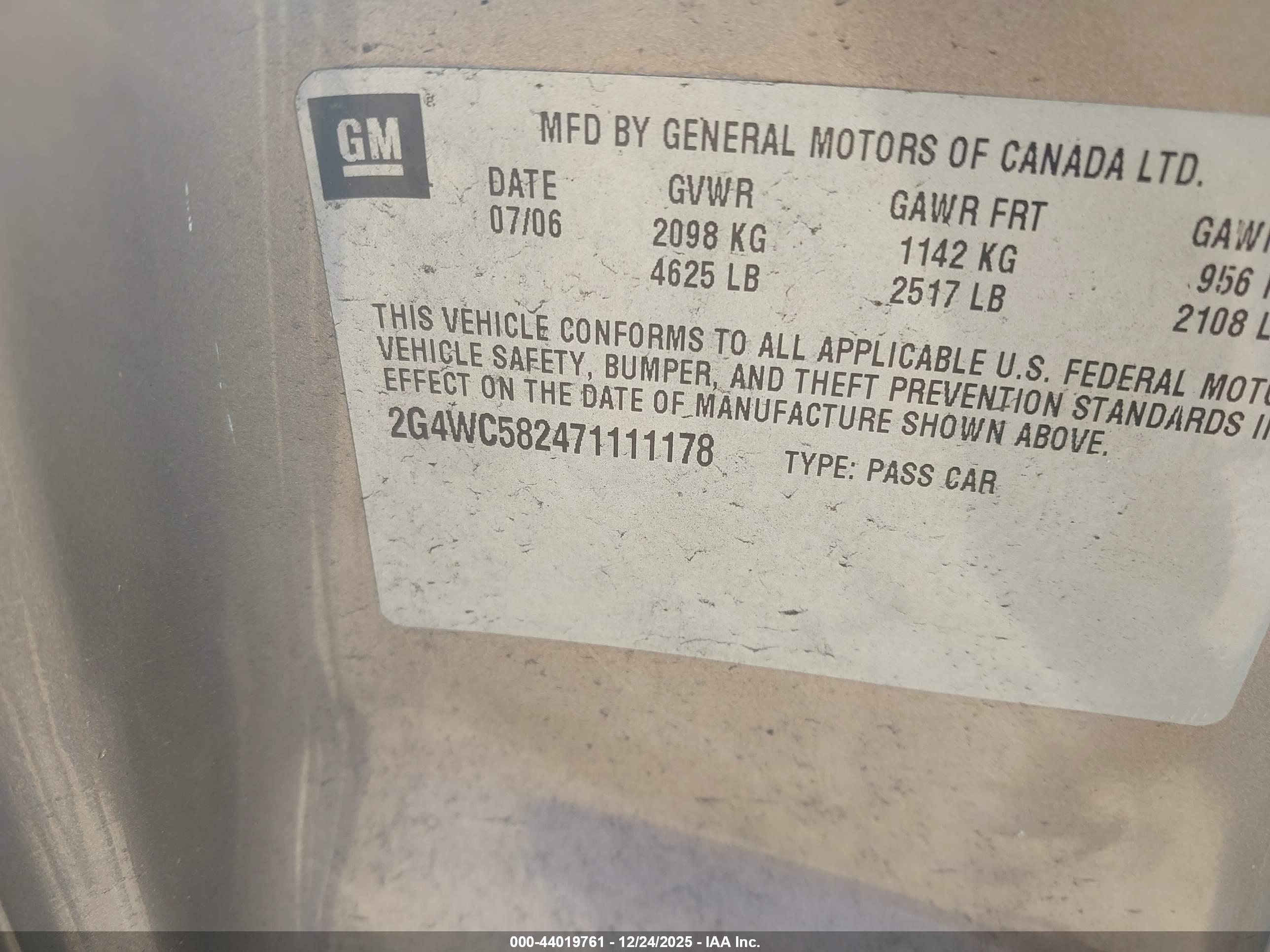 BUICK LACROSSE image 9