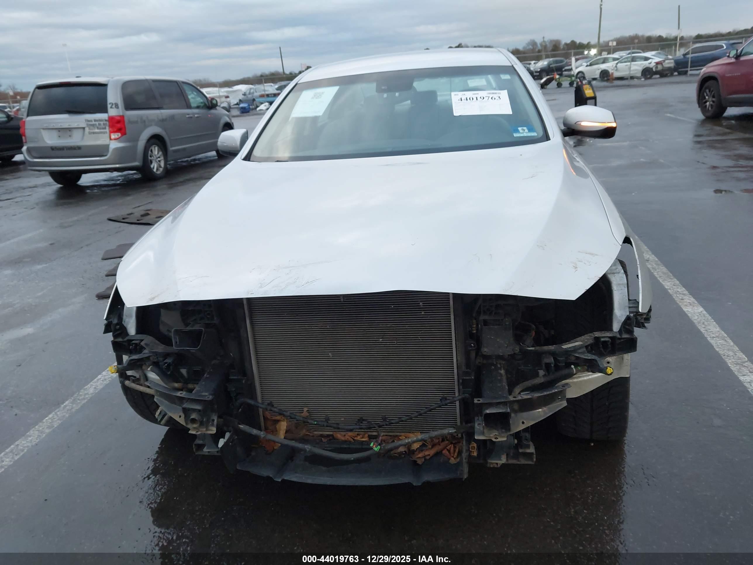 HYUNDAI GENESIS image 6
