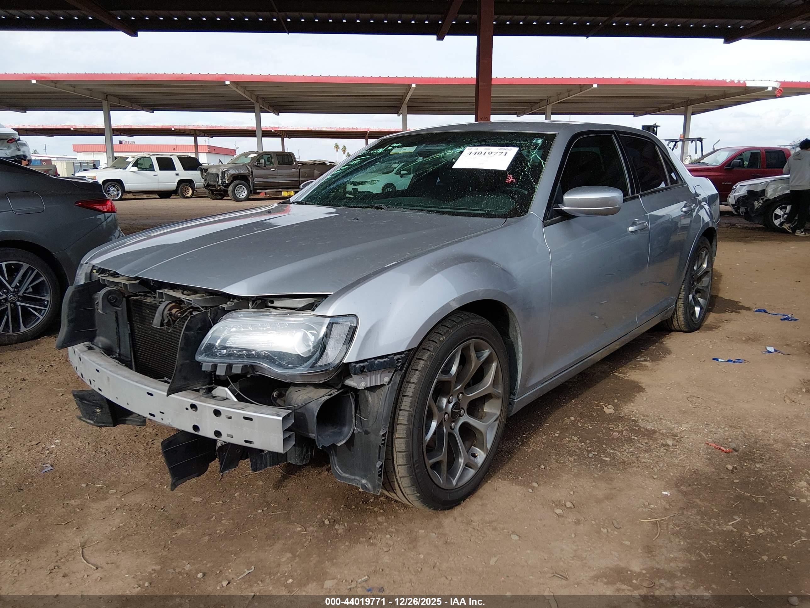 CHRYSLER 300 image 2