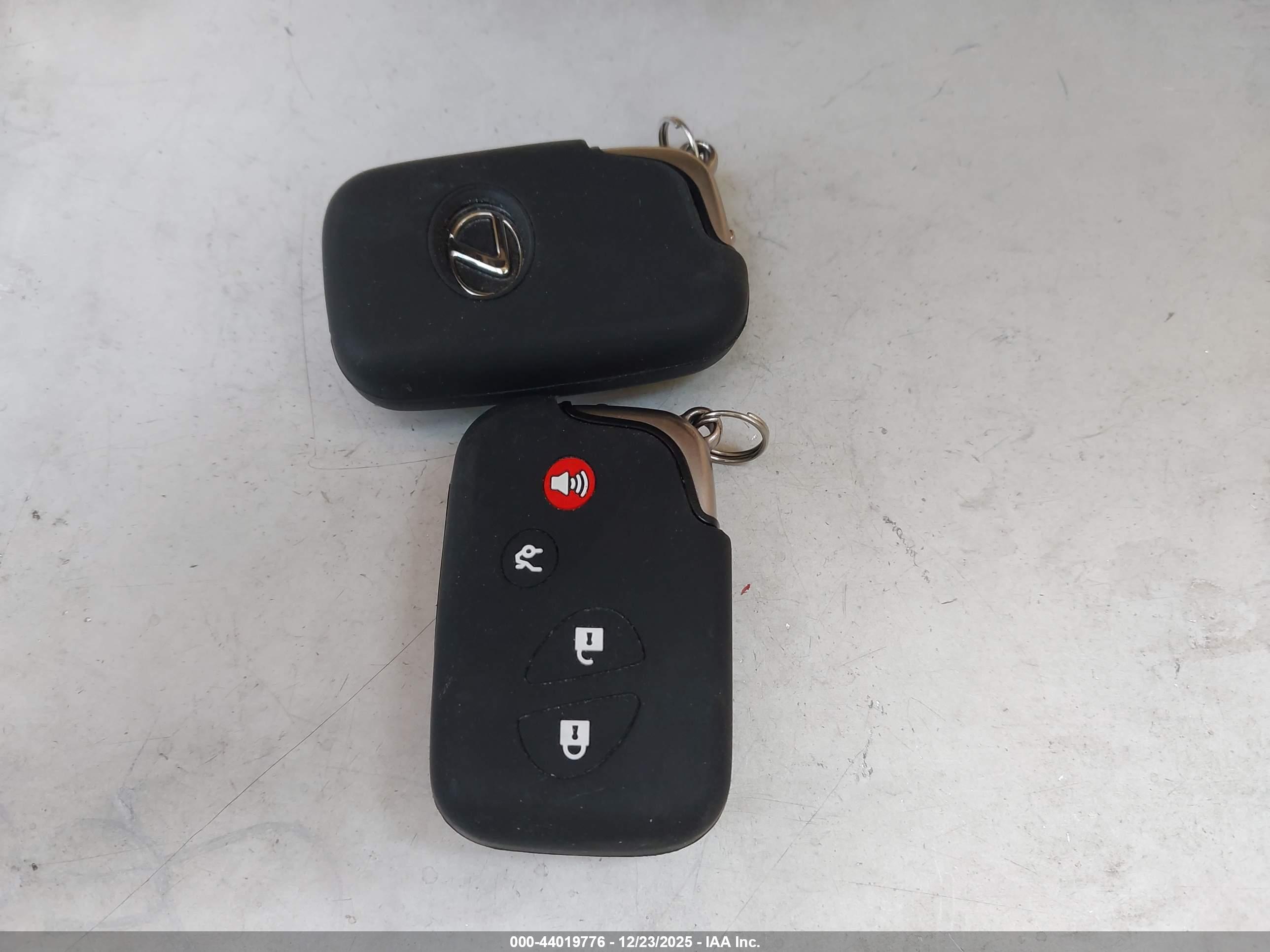 LEXUS ES image 11