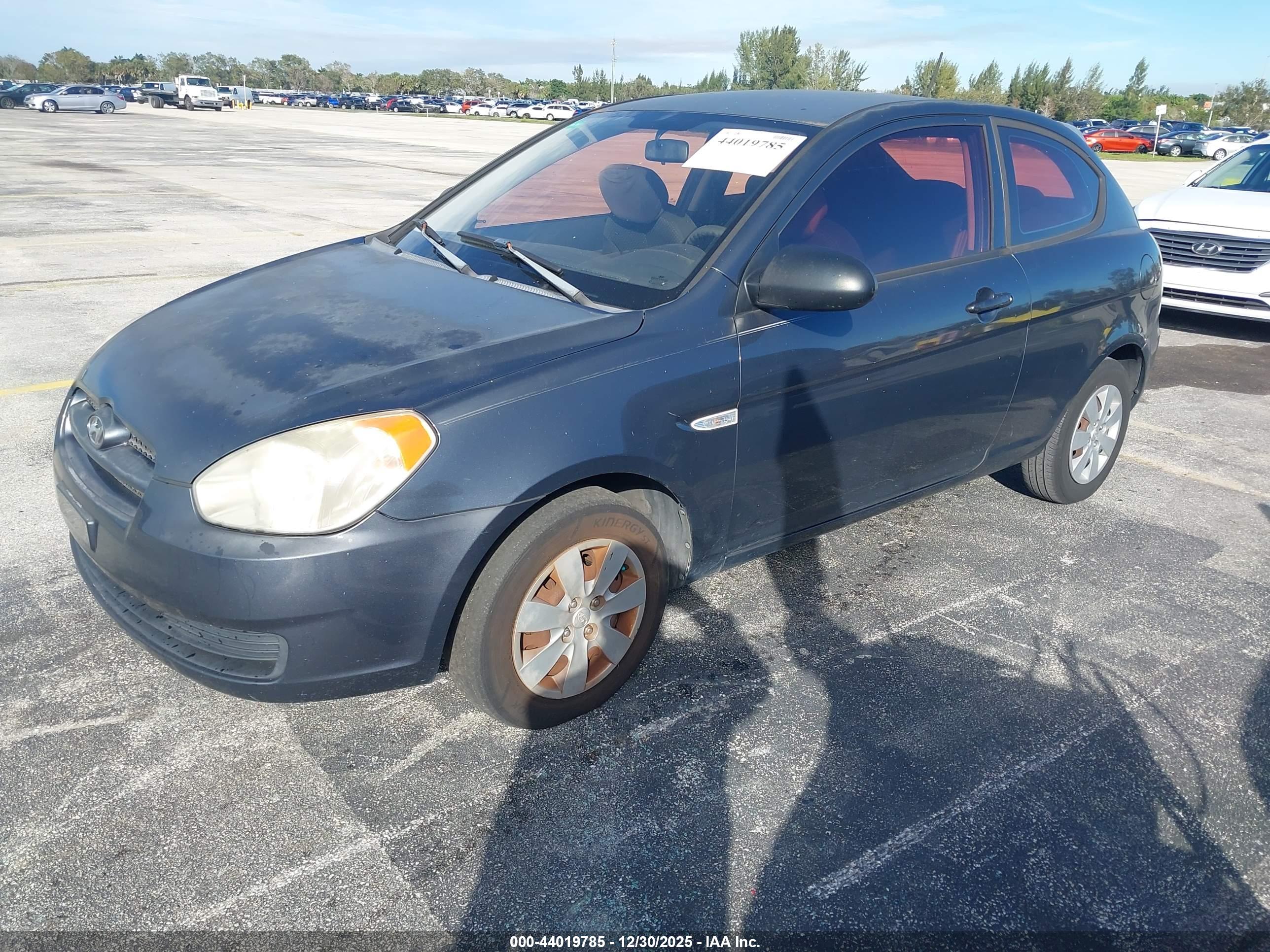 HYUNDAI ACCENT image 2