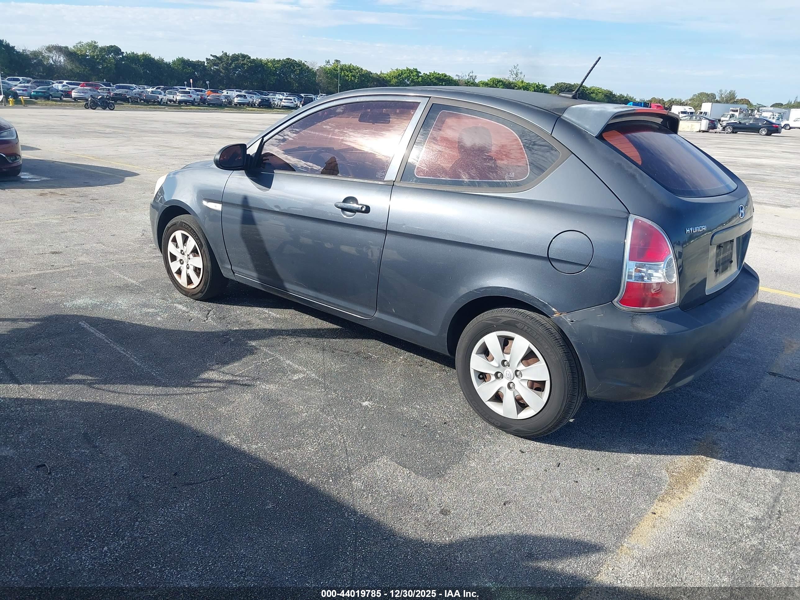 HYUNDAI ACCENT image 3