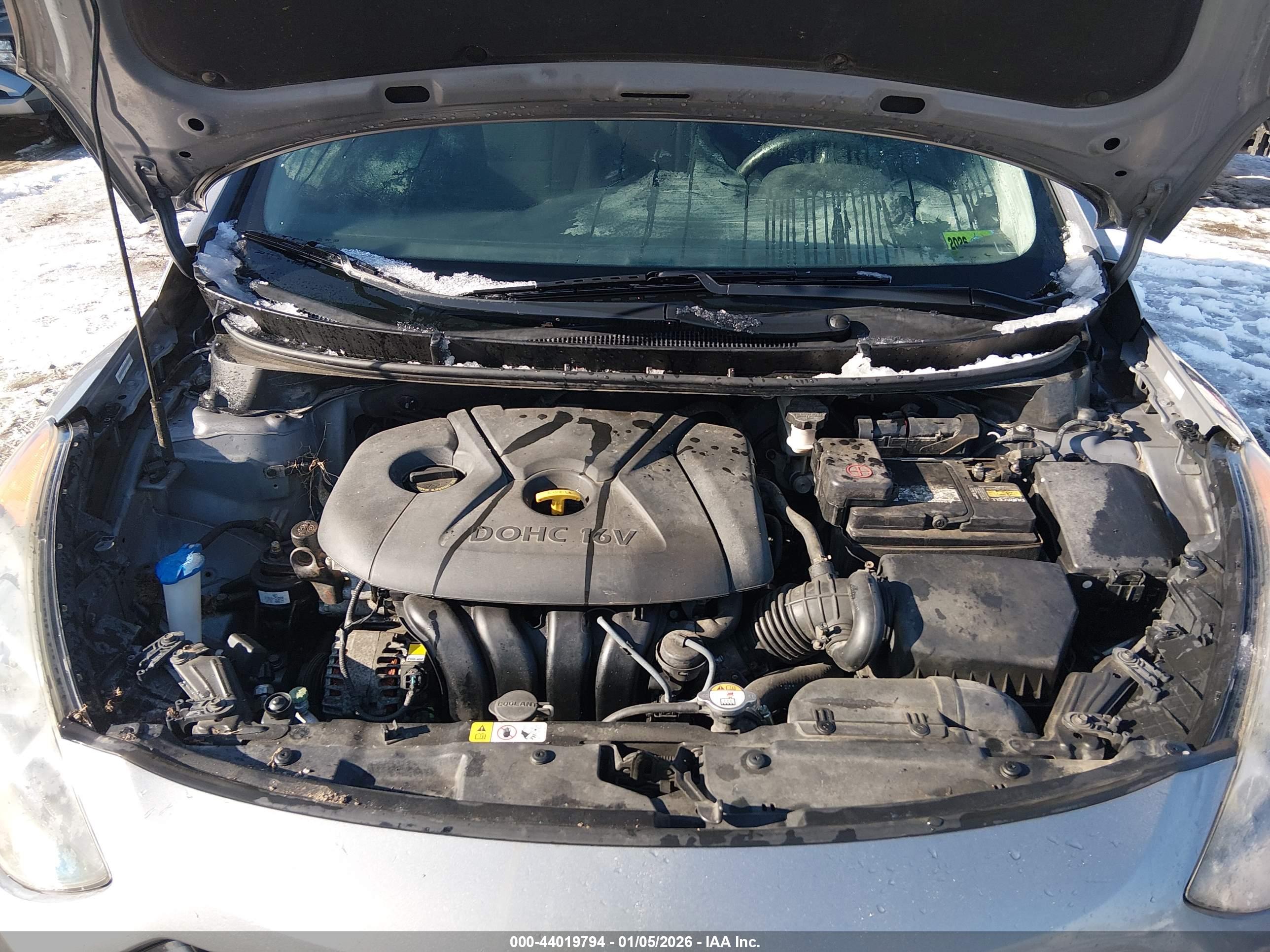 HYUNDAI ELANTRA image 10