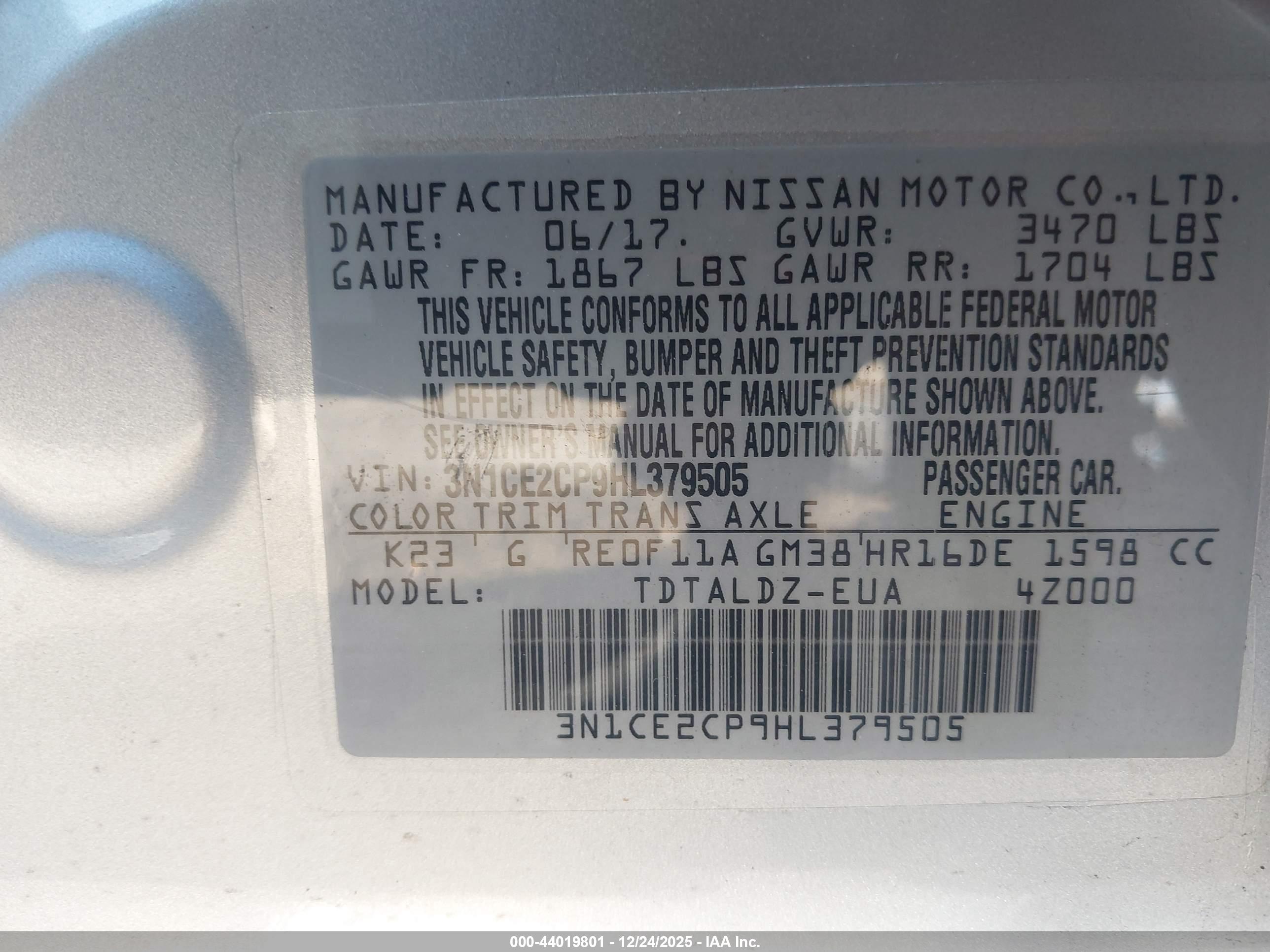 NISSAN VERSA image 9