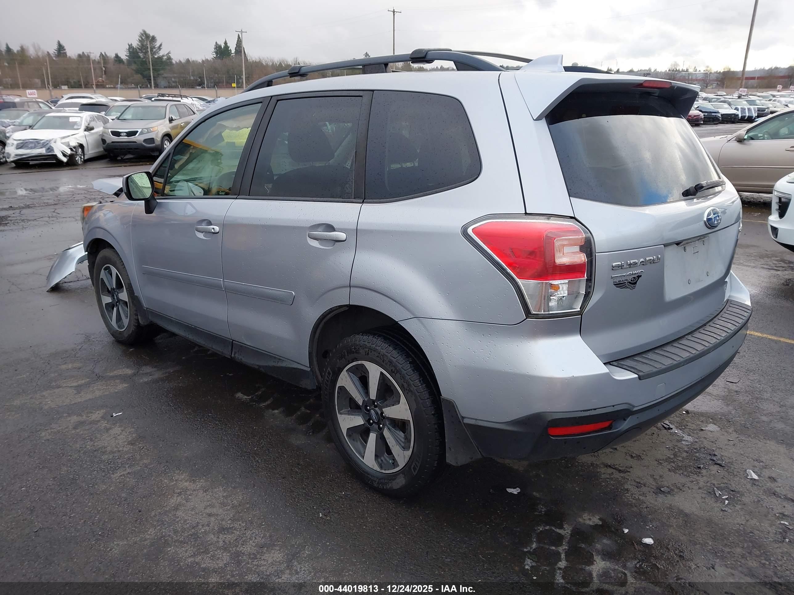 SUBARU FORESTER image 3