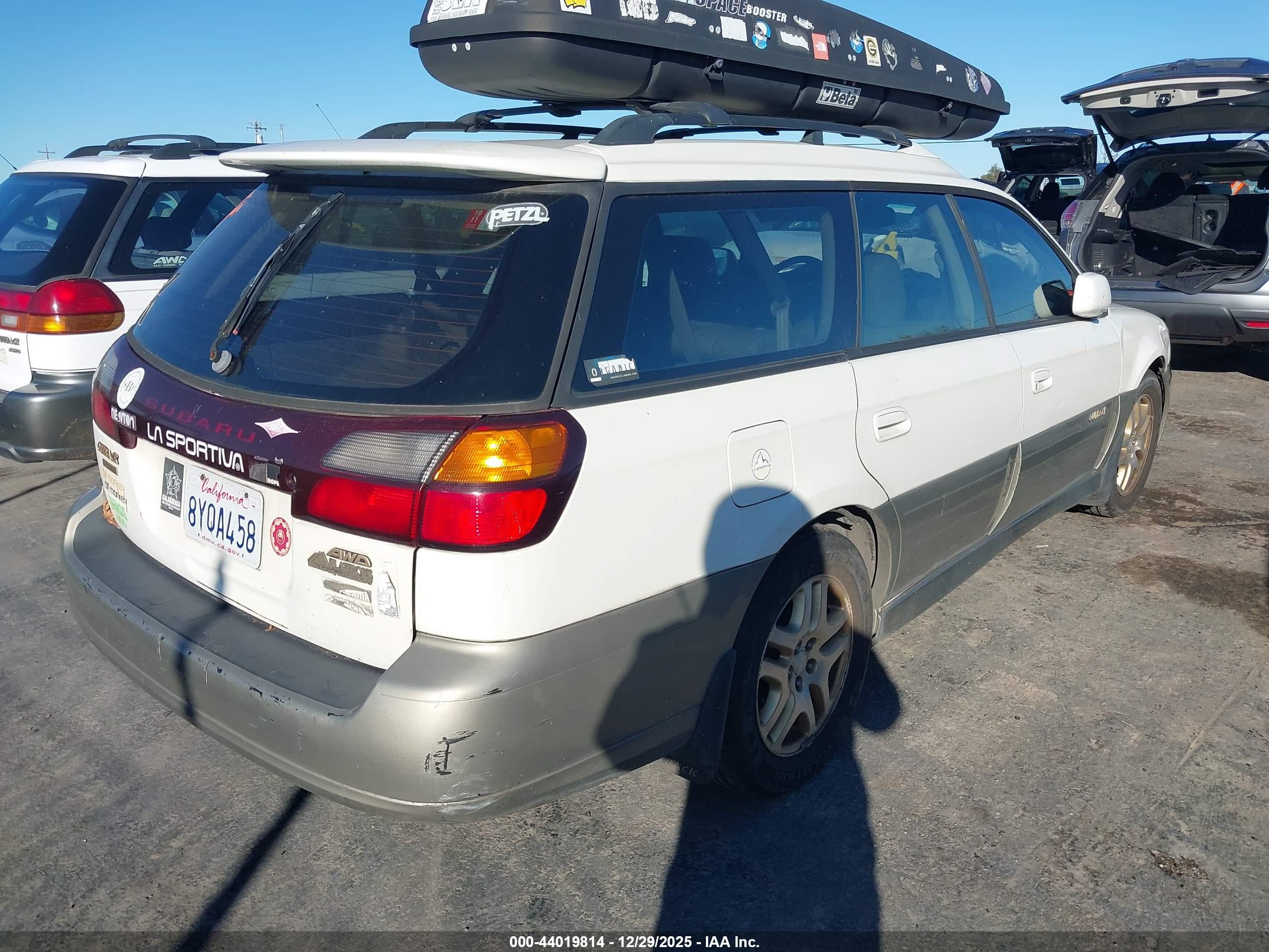 SUBARU OUTBACK image 4