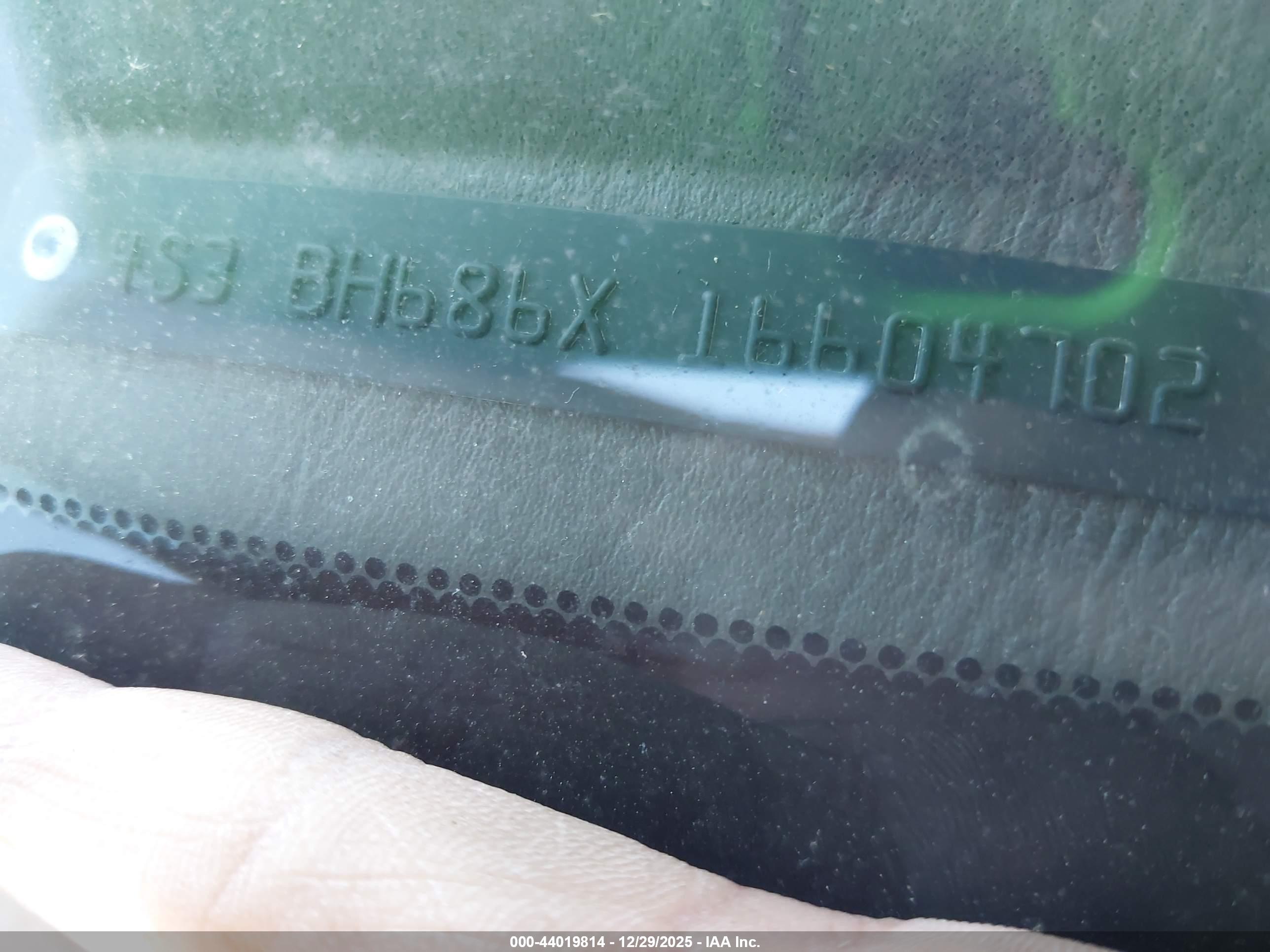 SUBARU OUTBACK image 9