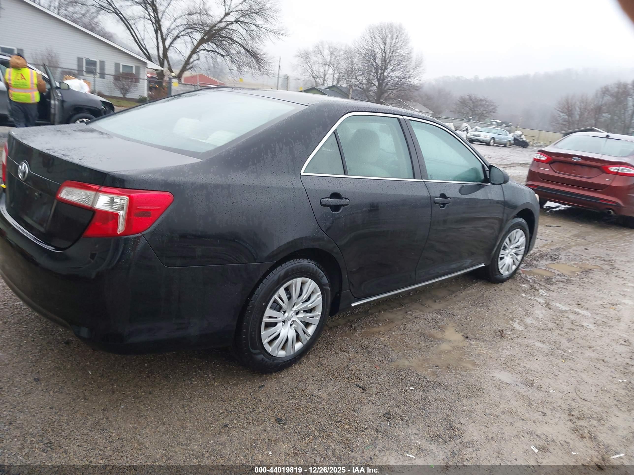 TOYOTA CAMRY image 4